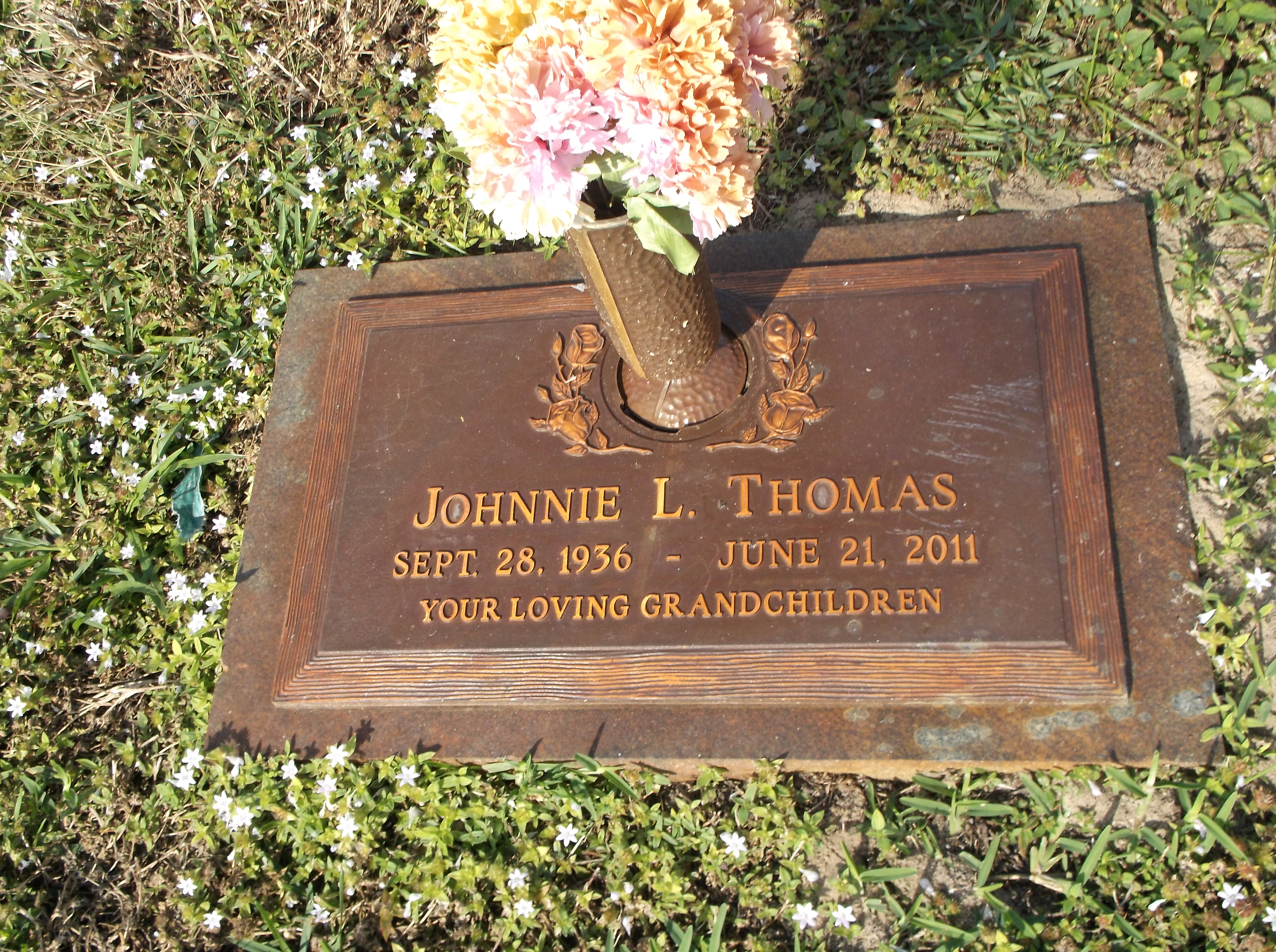 Johnnie L Thomas