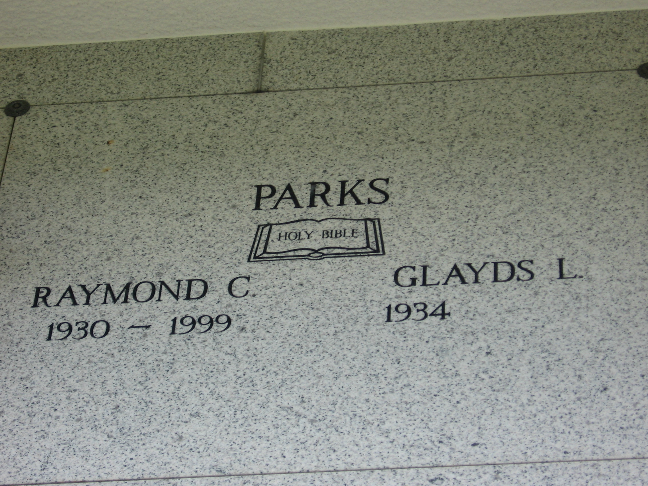 Glayds L Parks