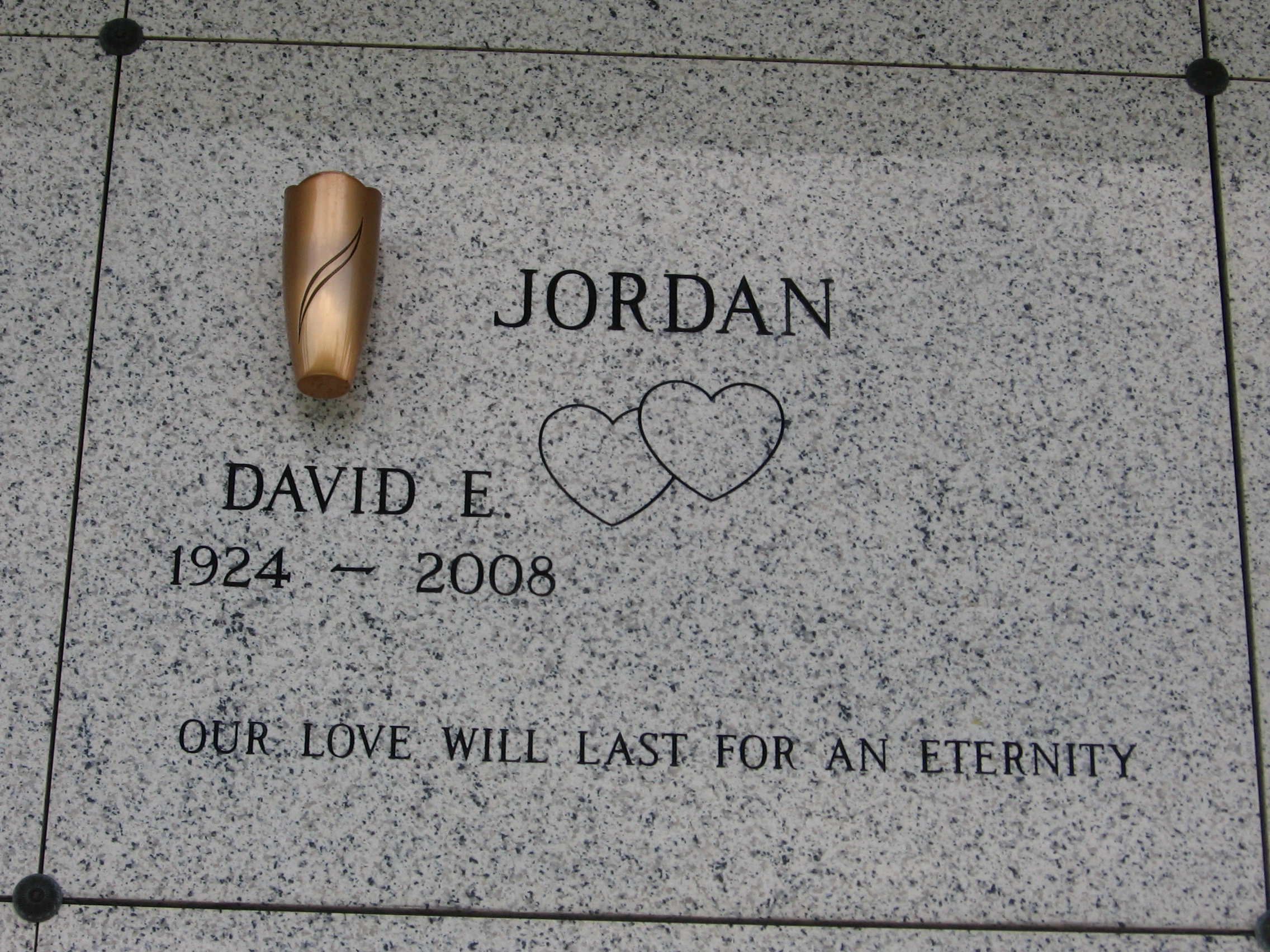 David E Jordan