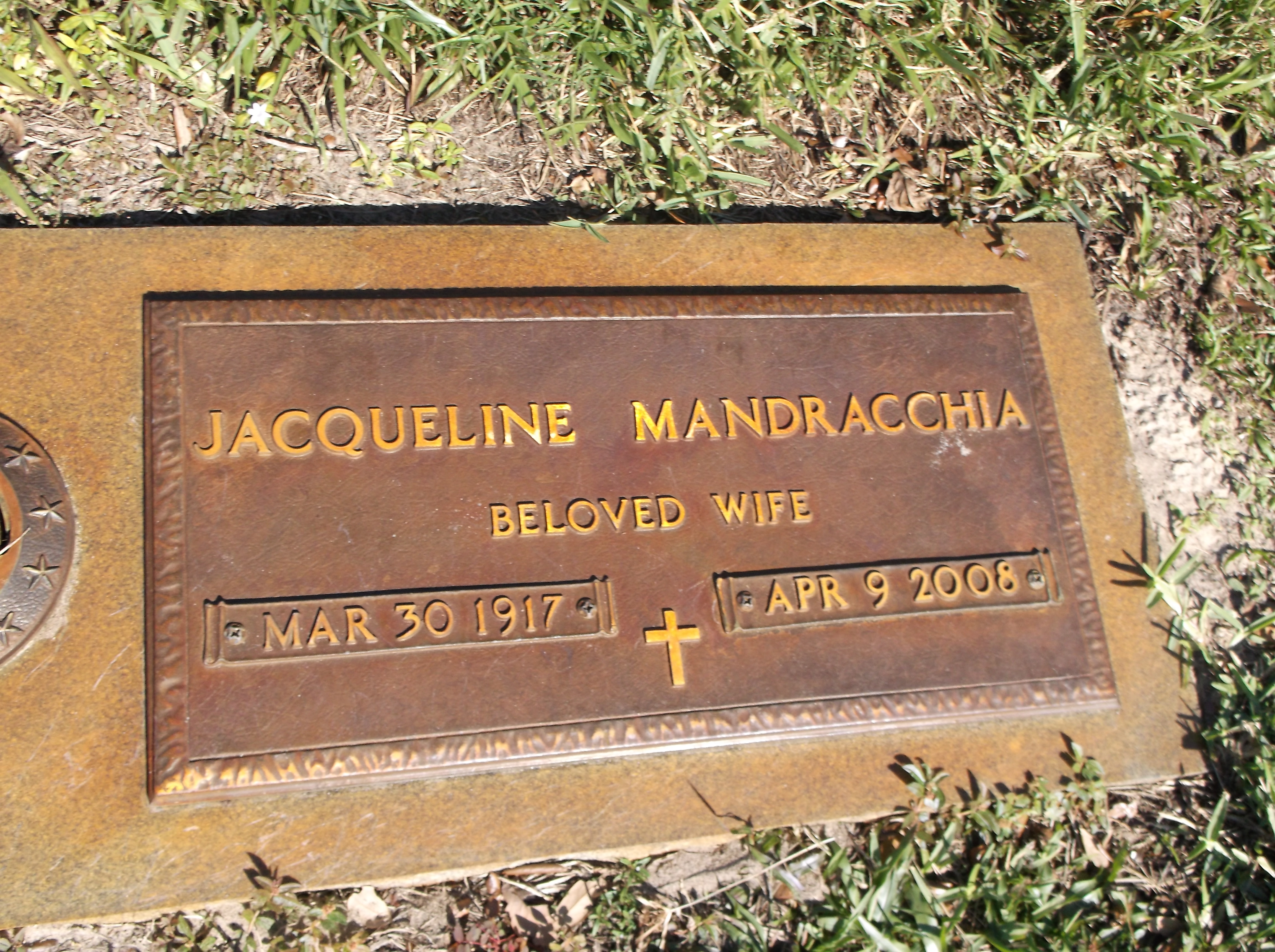 Jacqueline Mandracchia