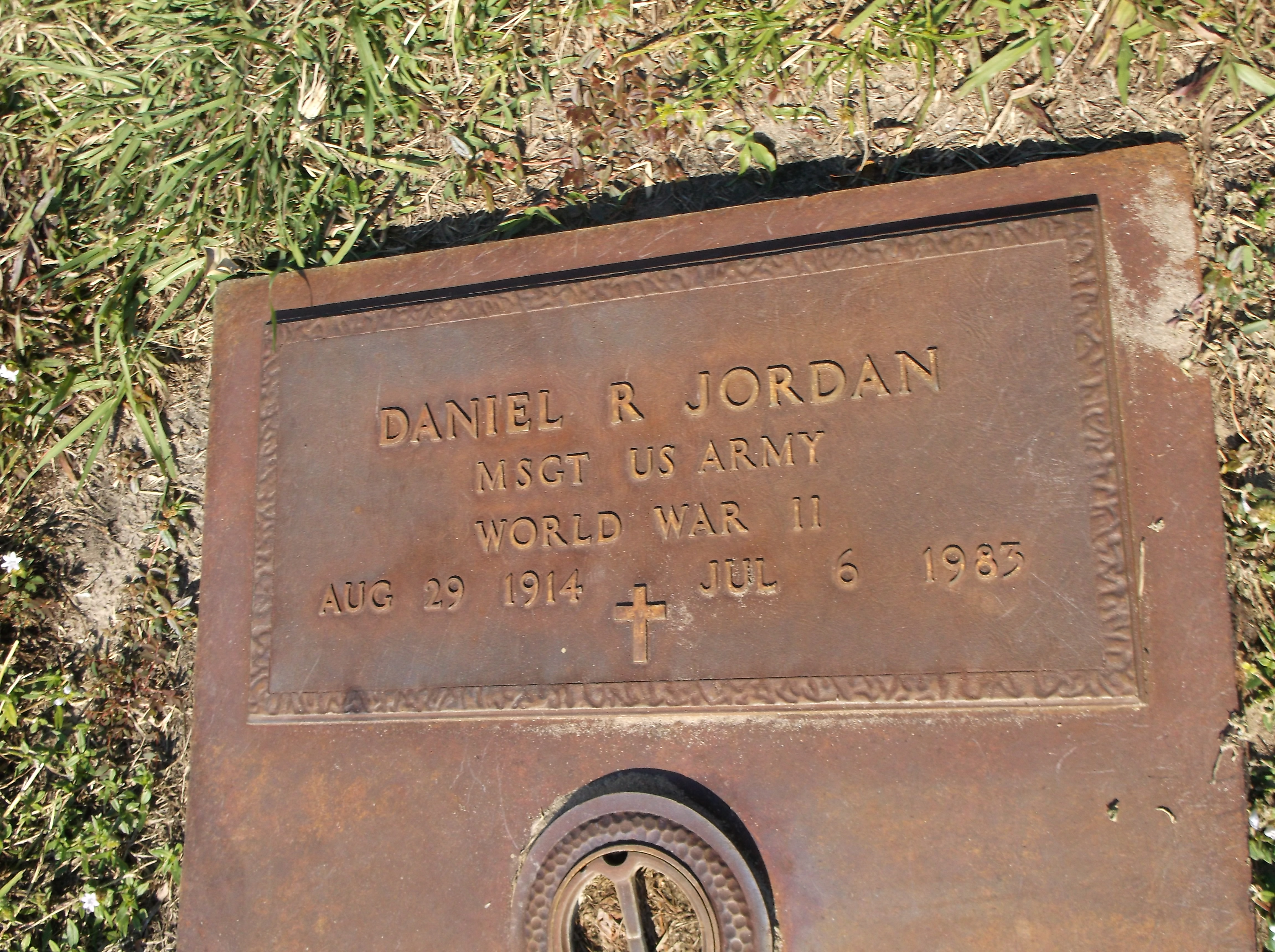 Daniel R Jordan