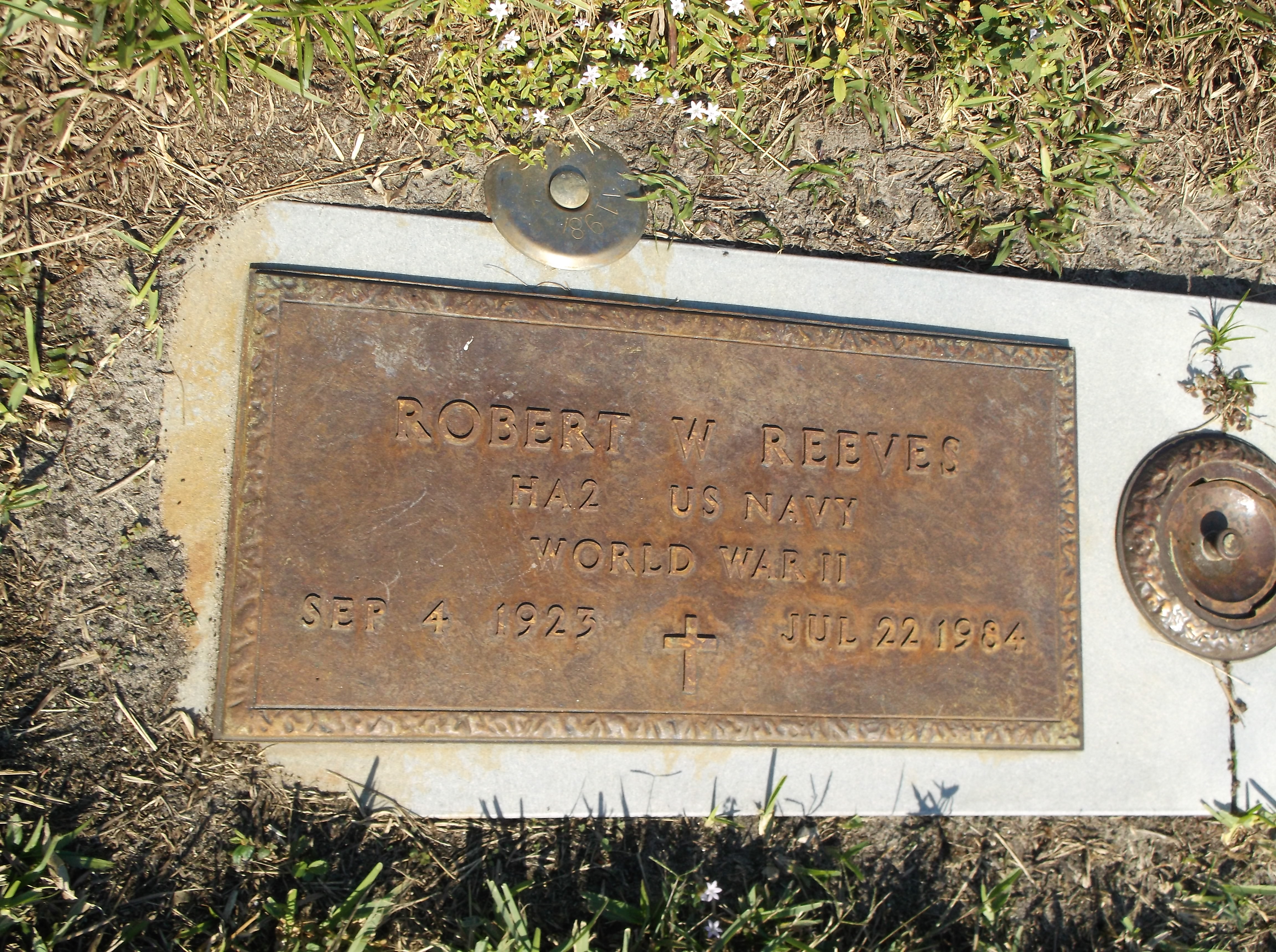 Robert W Reeves