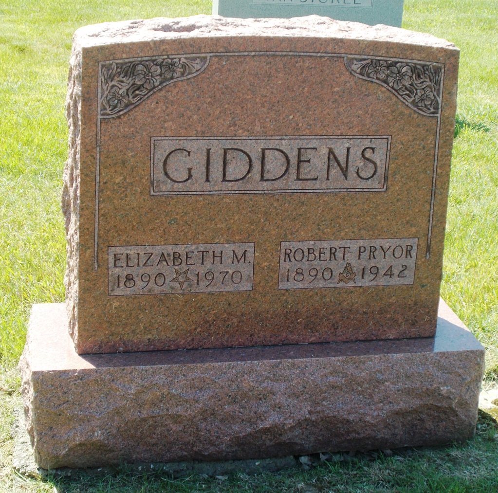 Elizabeth M Giddens