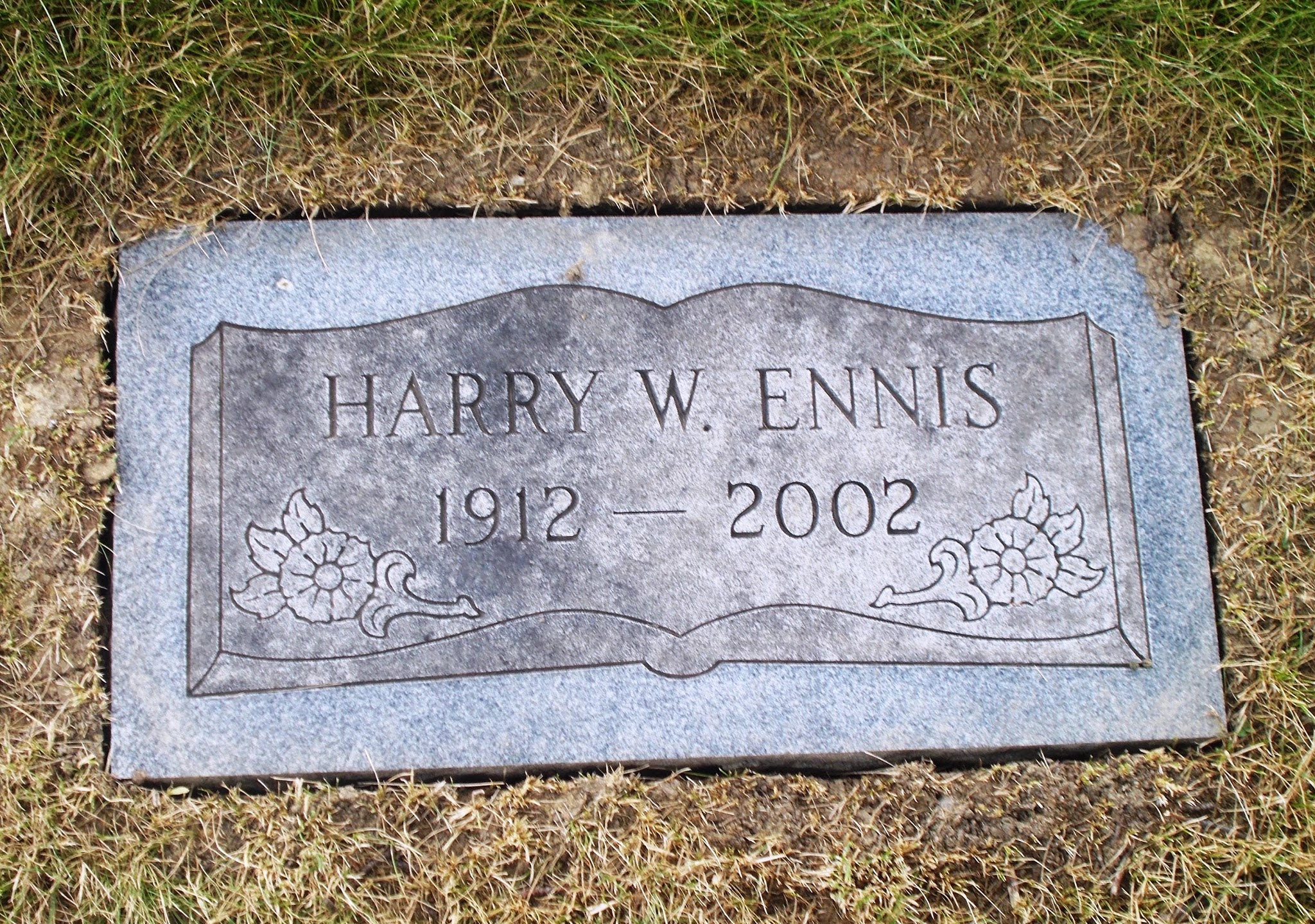 Harry W Ennis