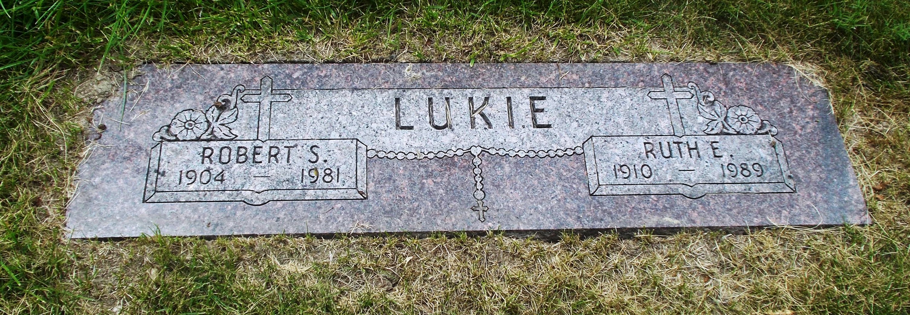 Ruth E Lukie