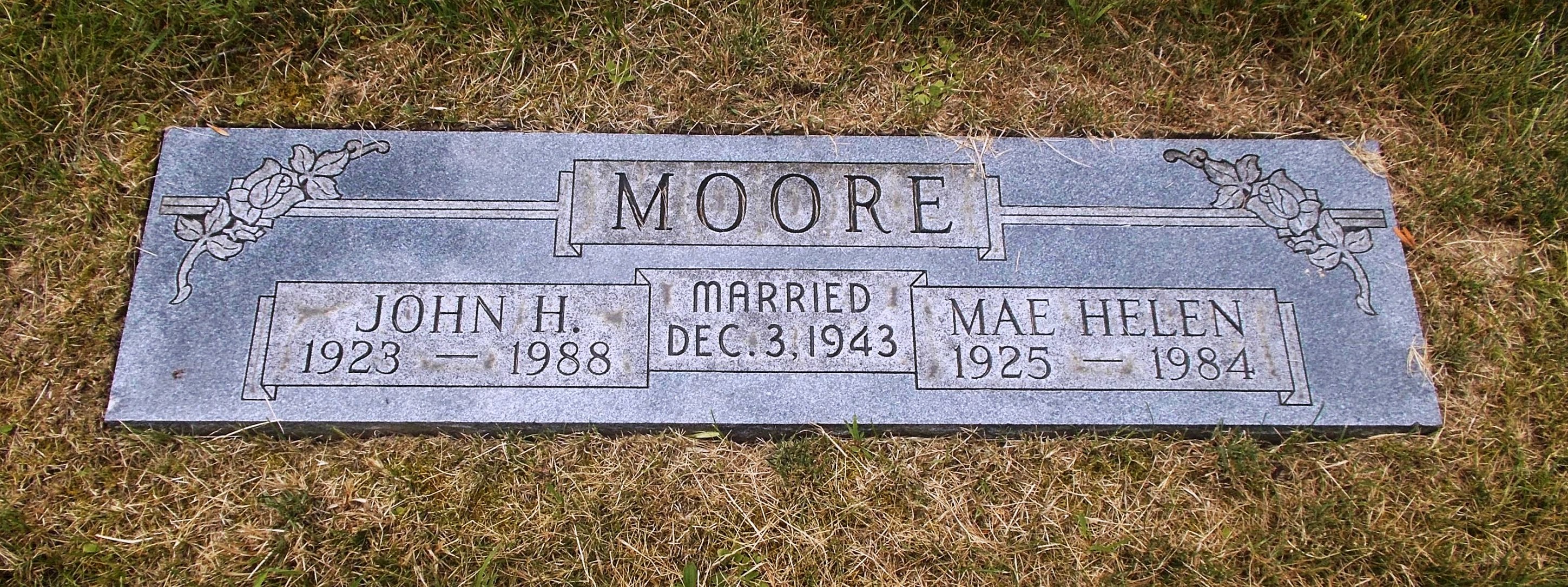 Mae Helen Moore