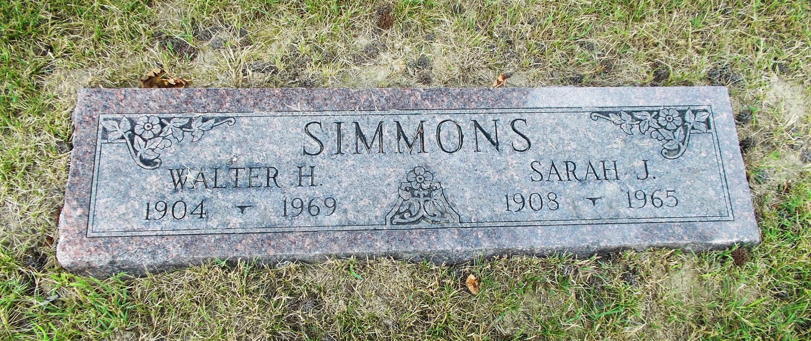 Sarah J Simmons