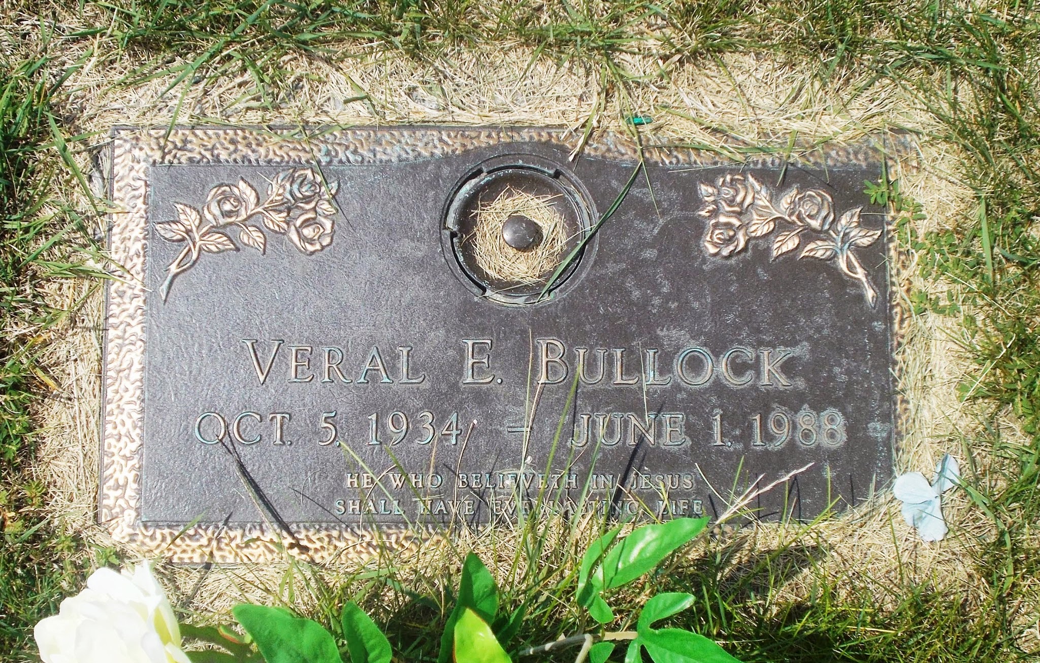 Veral E Bullock