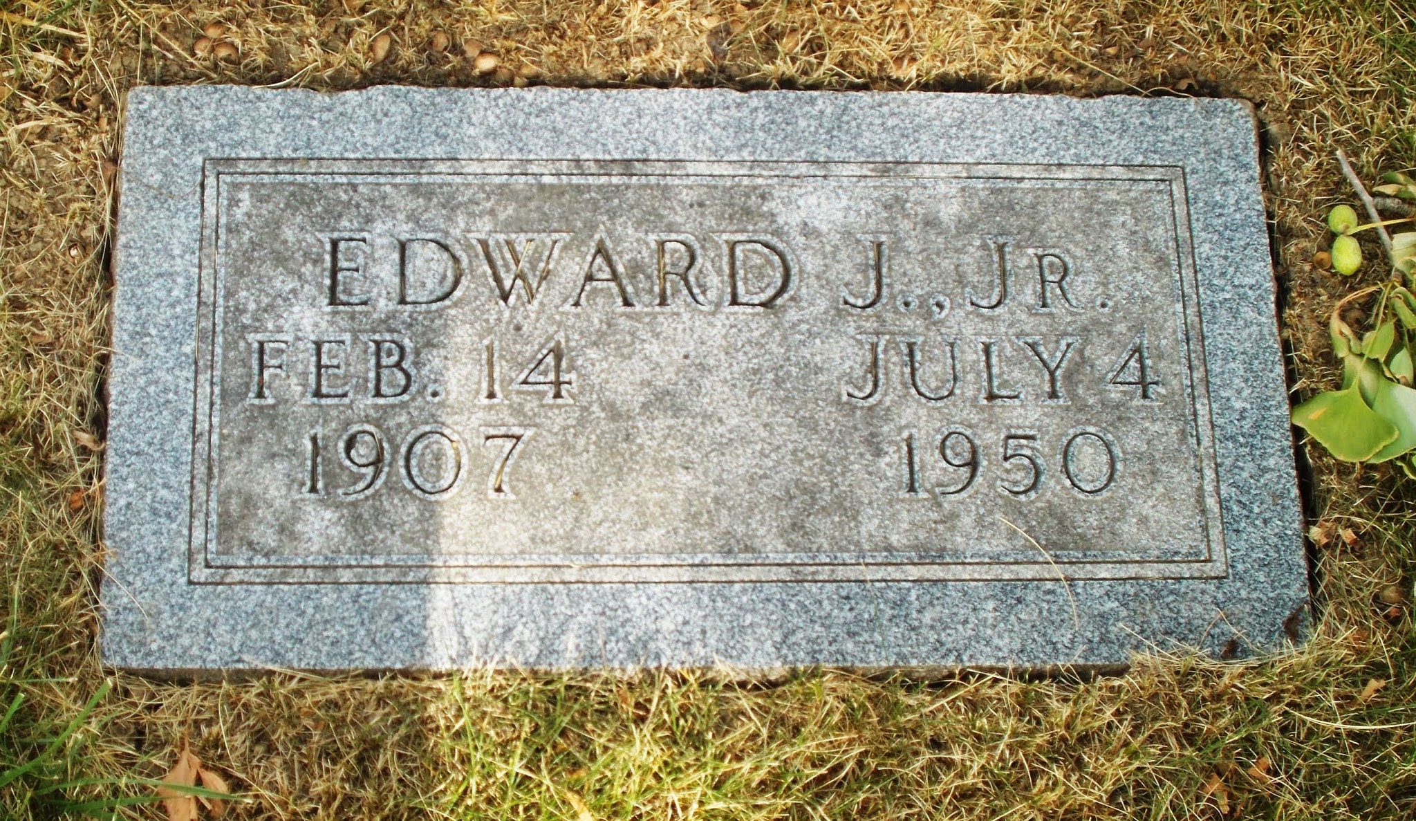 Edward J Hecker, Jr