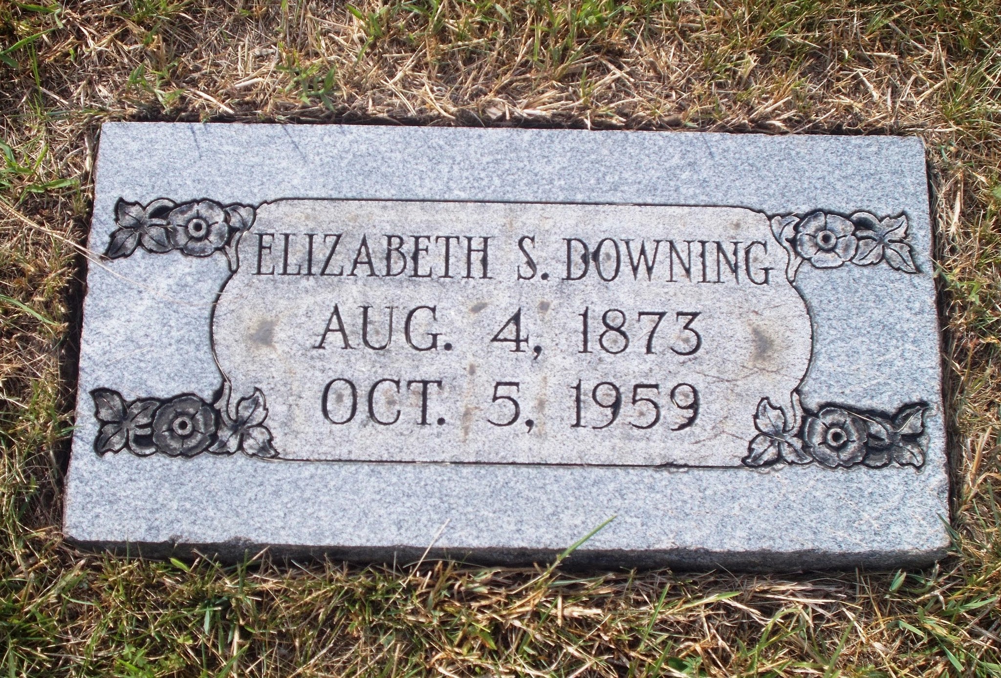 Elizabeth S Downing