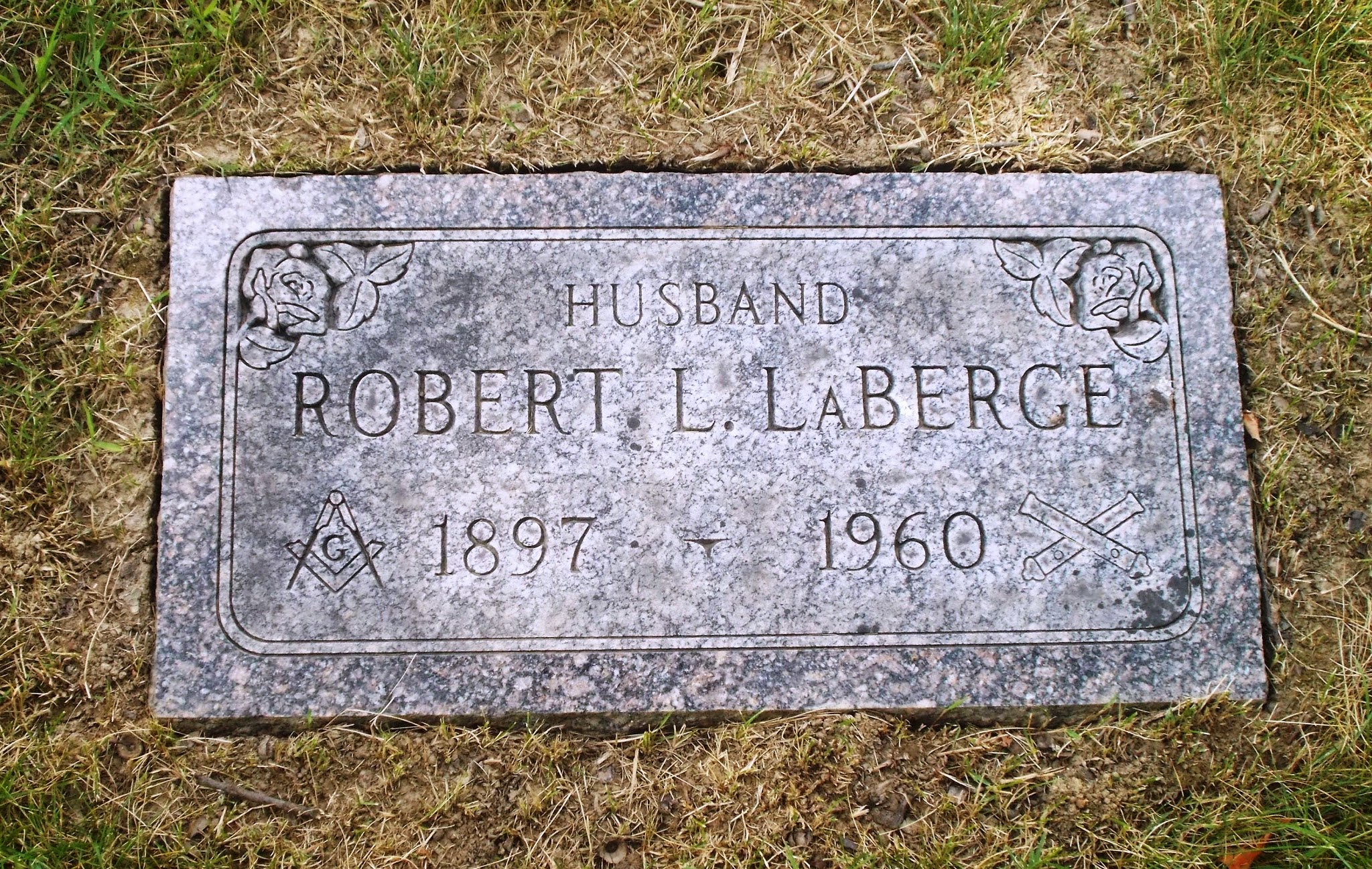 Robert L LaBerge