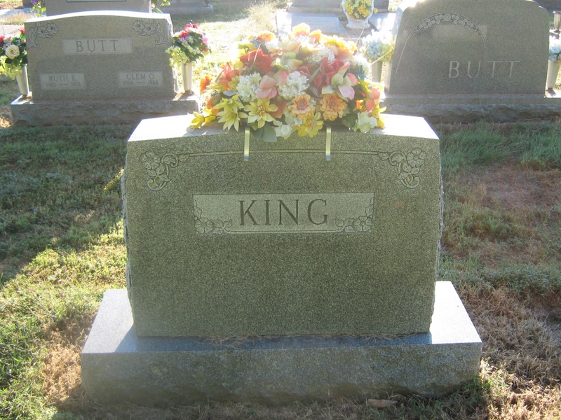 Rev Earl S King