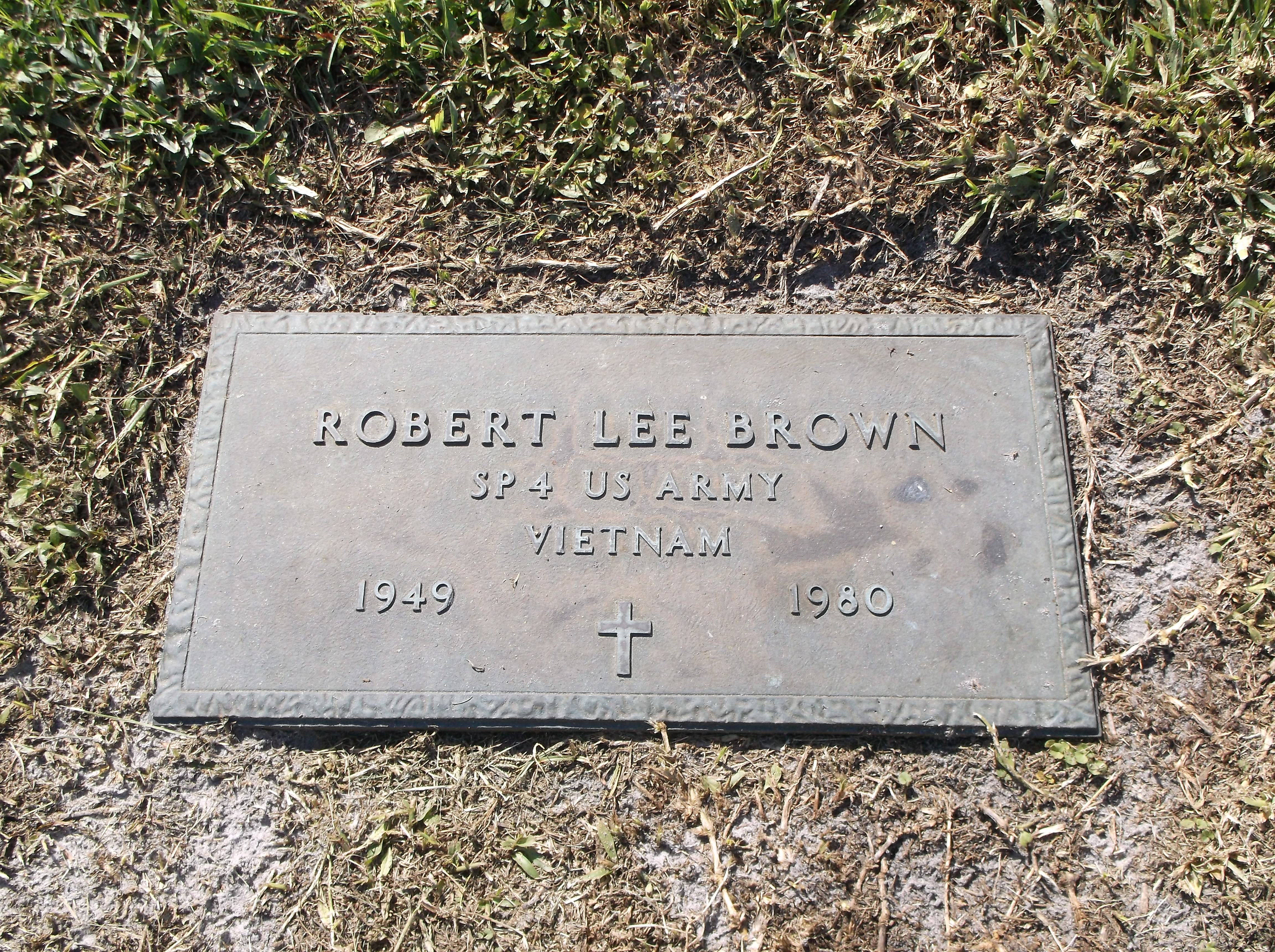 Robert Lee Brown