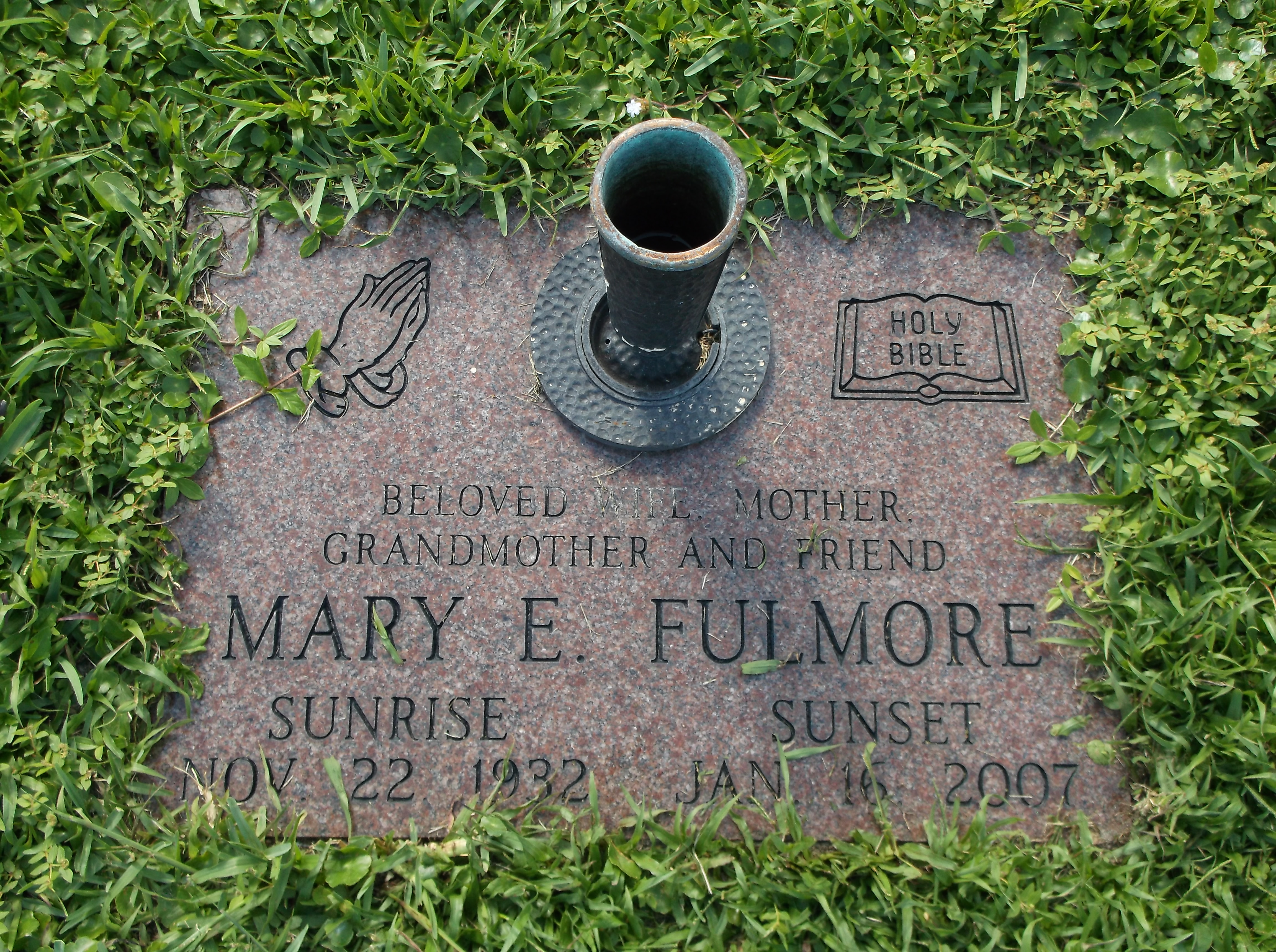 Mary E Fulmore