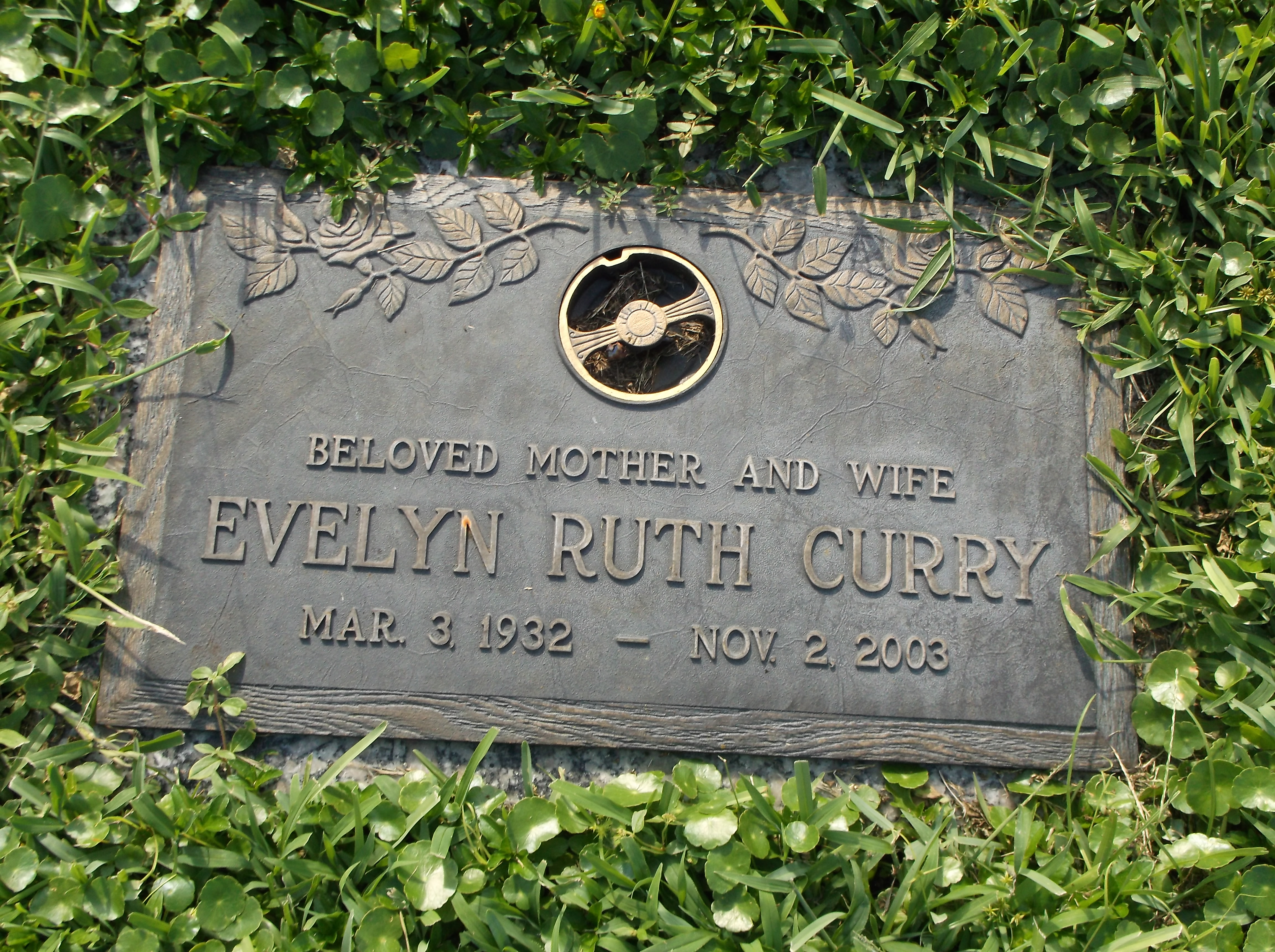 Evelyn Ruth Curry