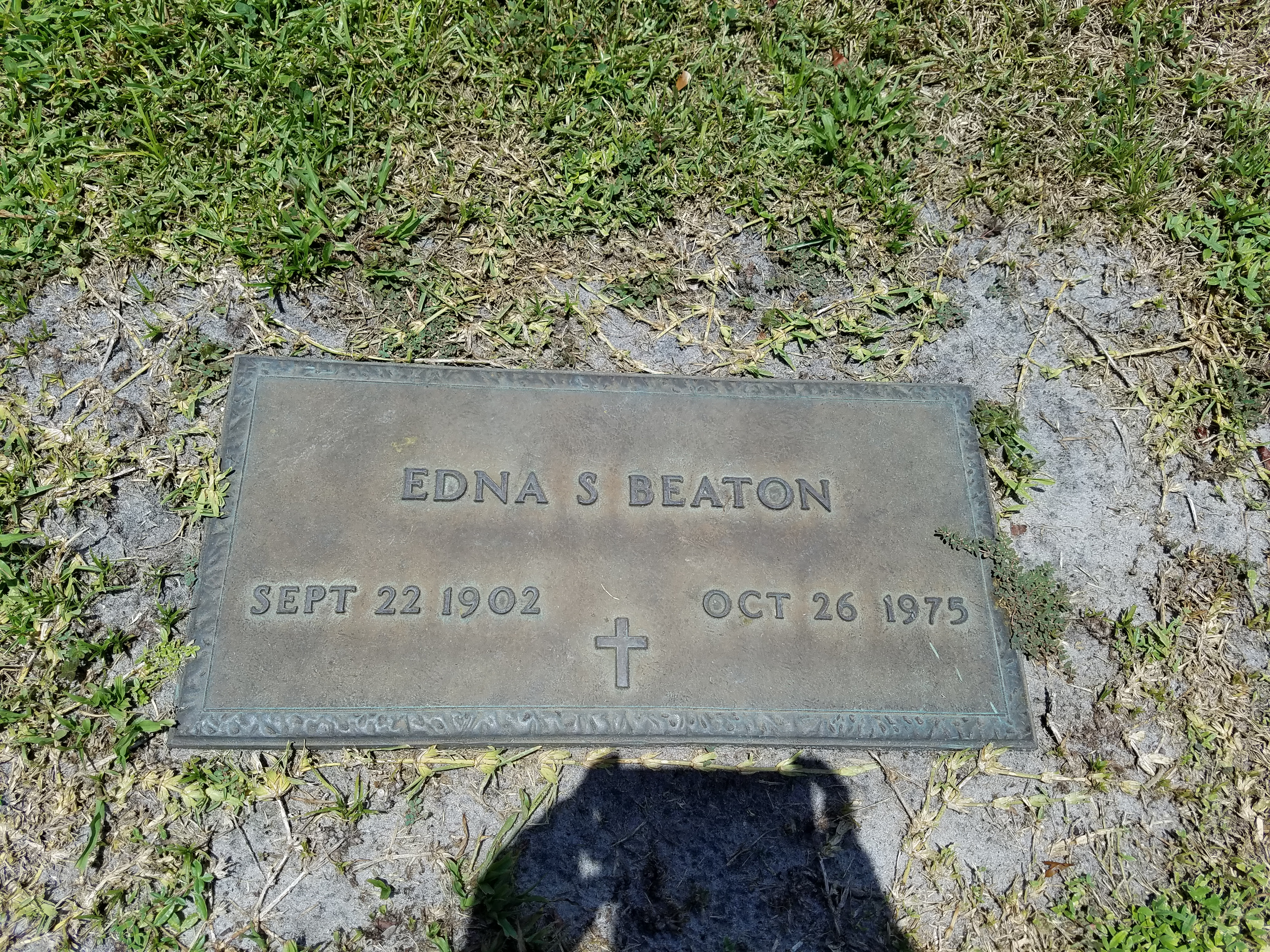 Edna S Beaton