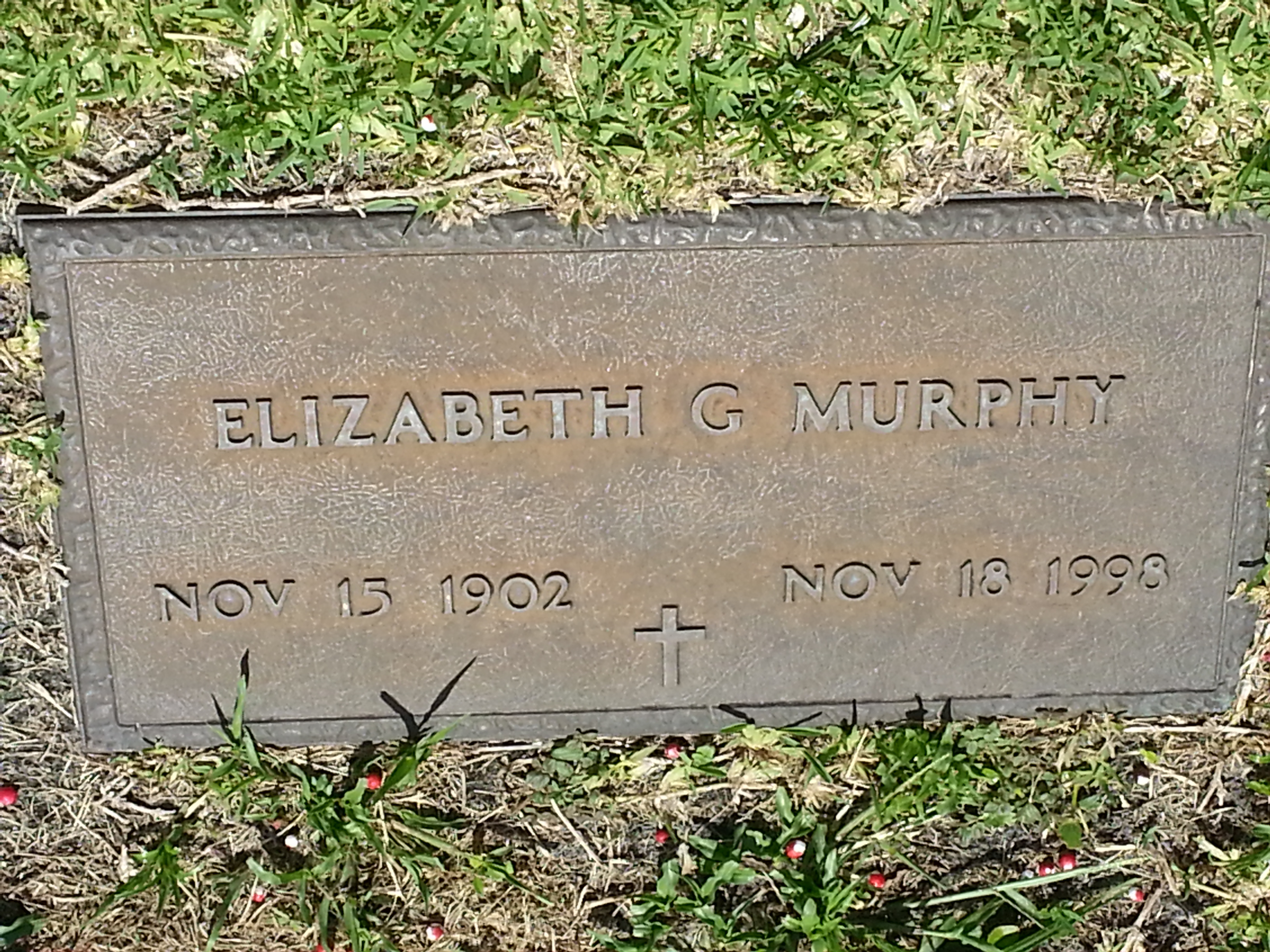 Elizabeth G Murphy