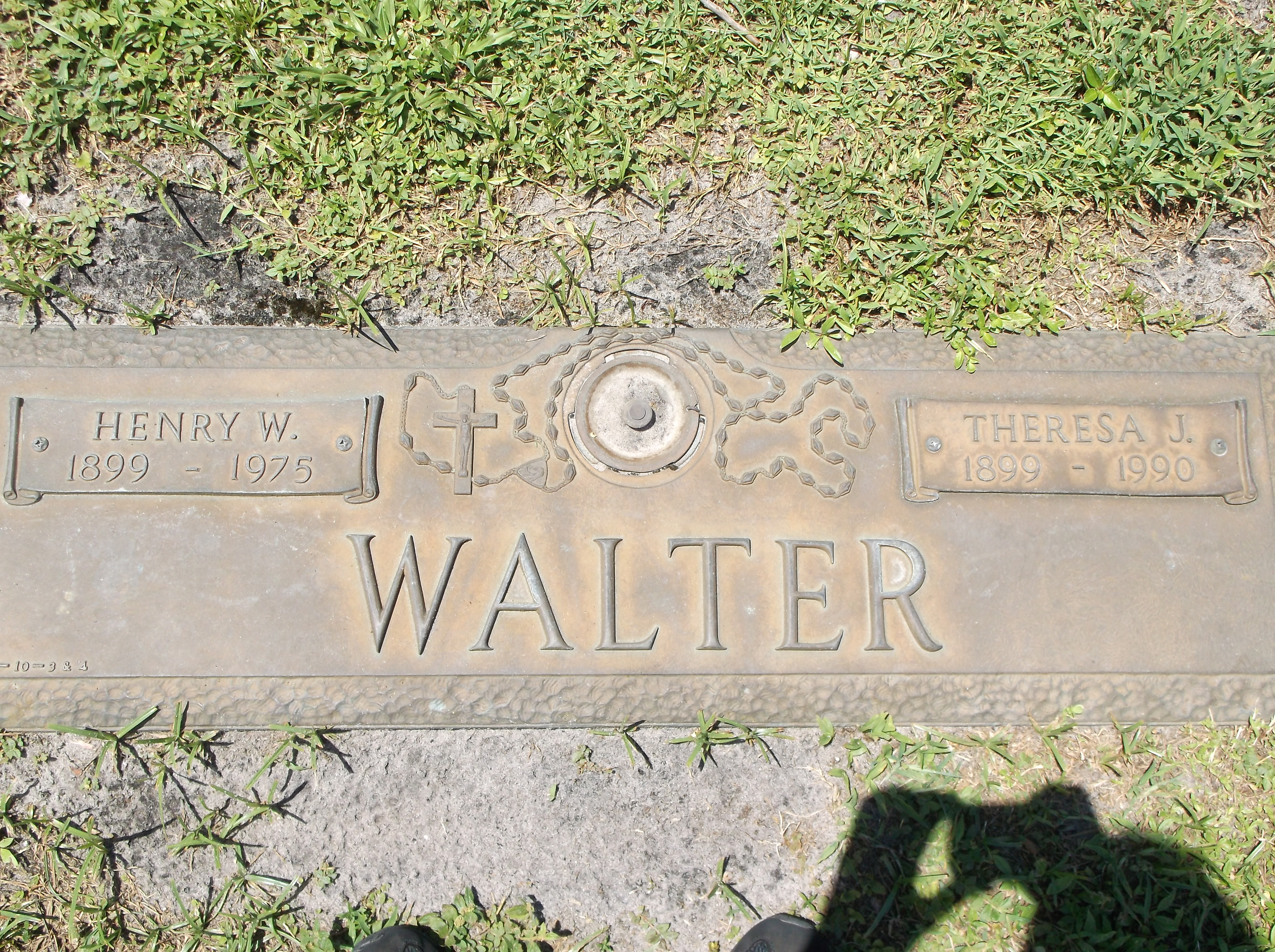 Henry W Walter