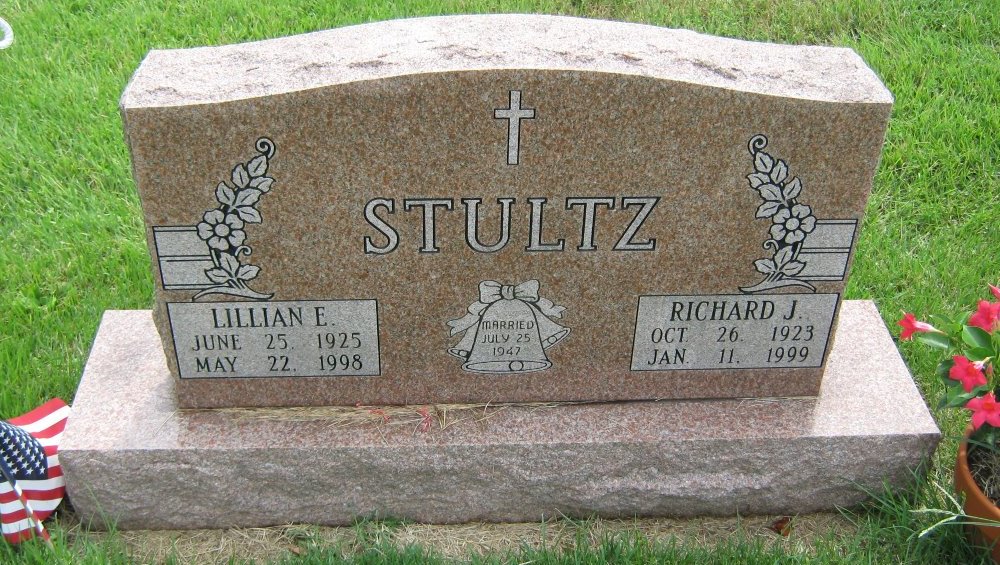 Lillian E Stultz