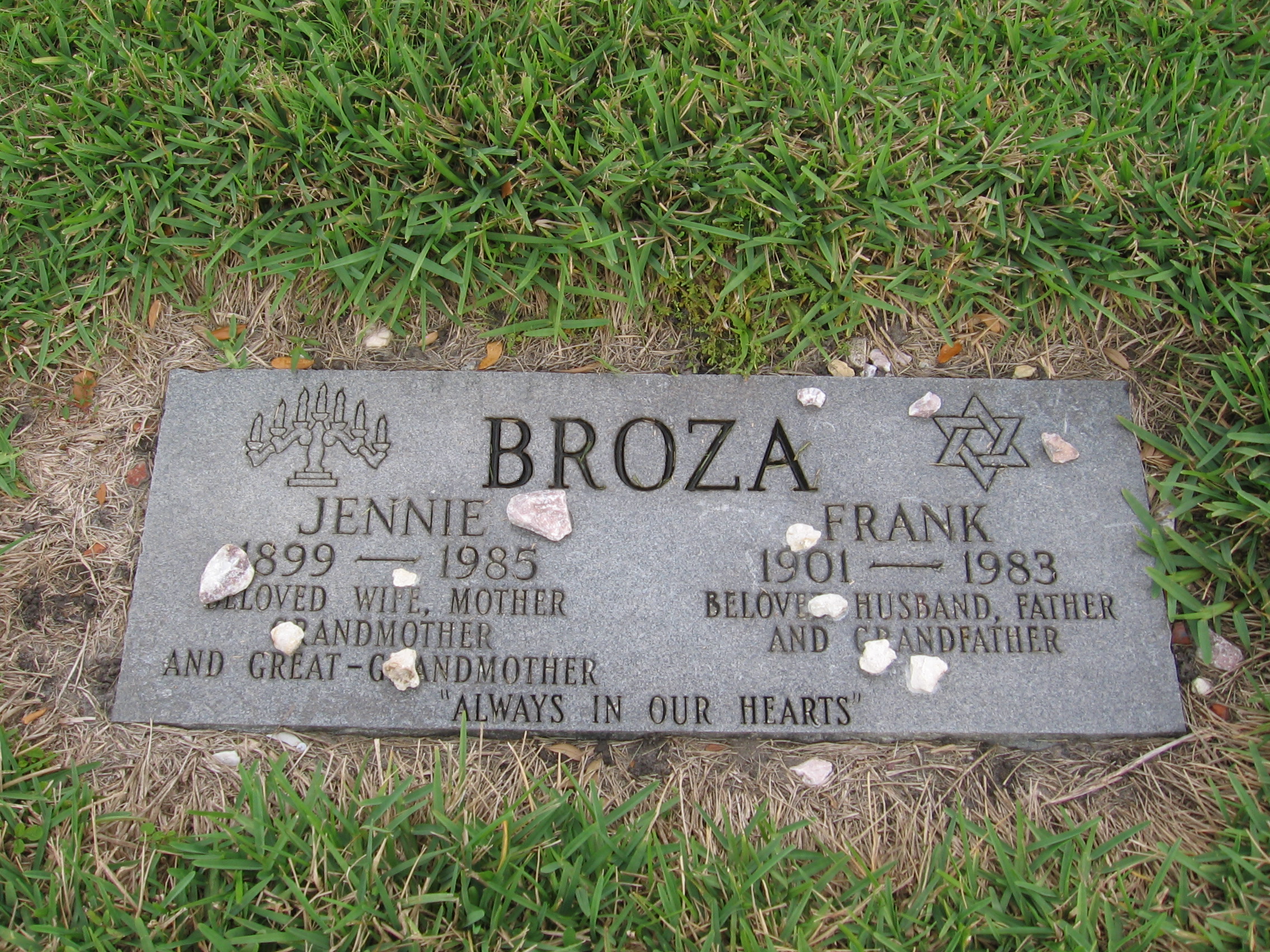 Jennie Broza