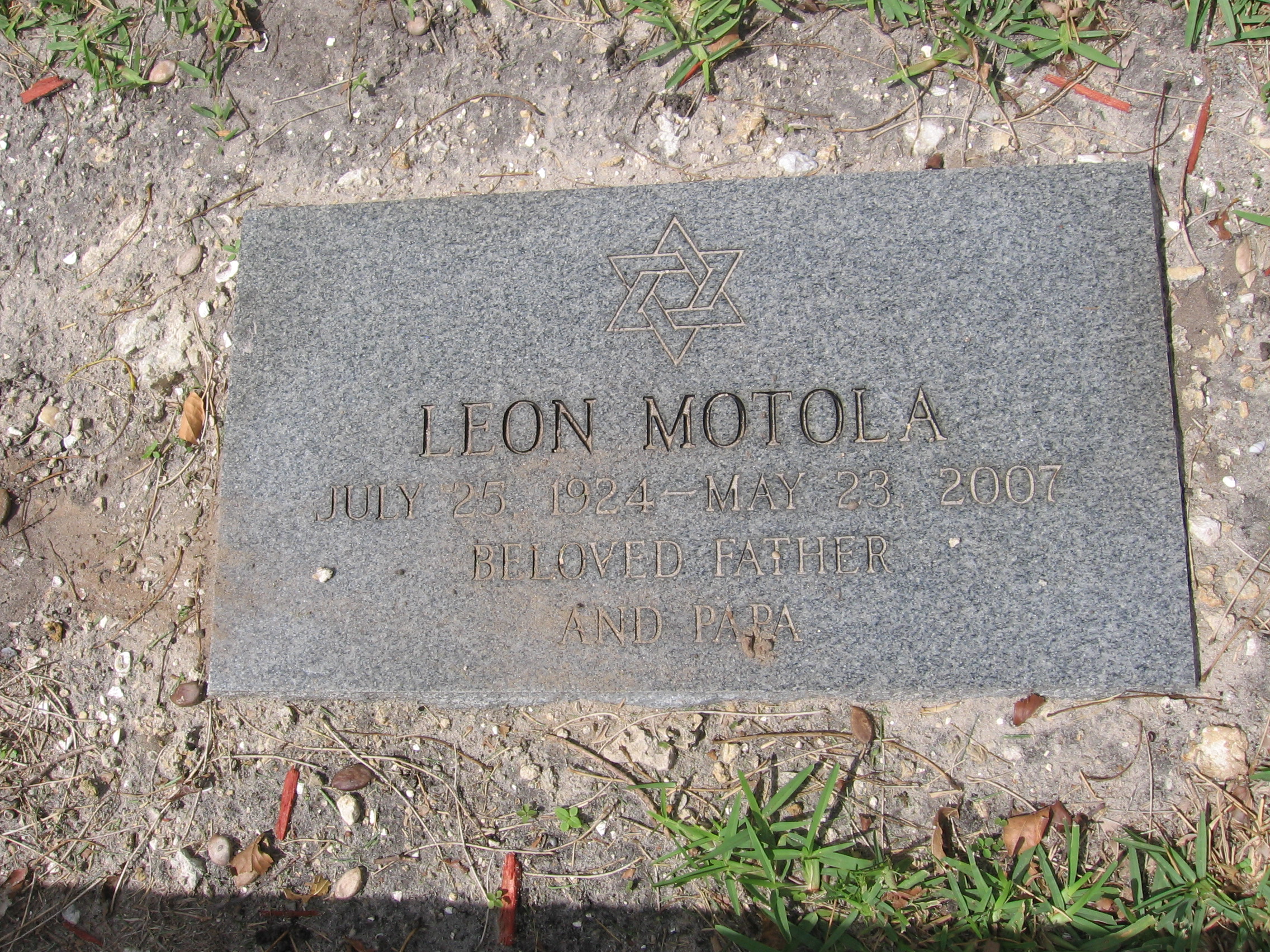 Leon Motola