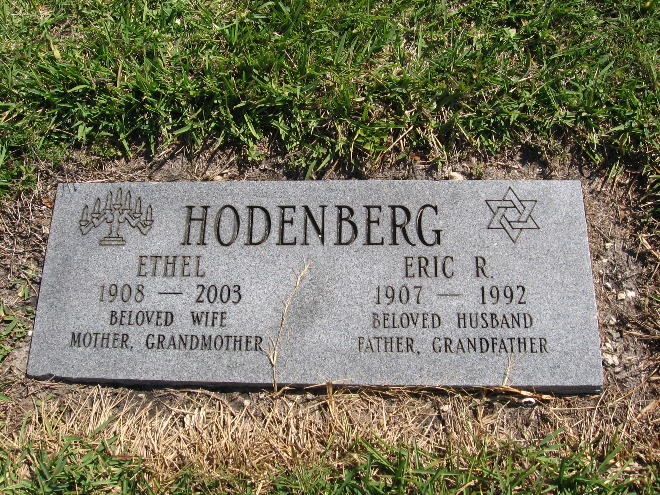 Eric R Hodenberg