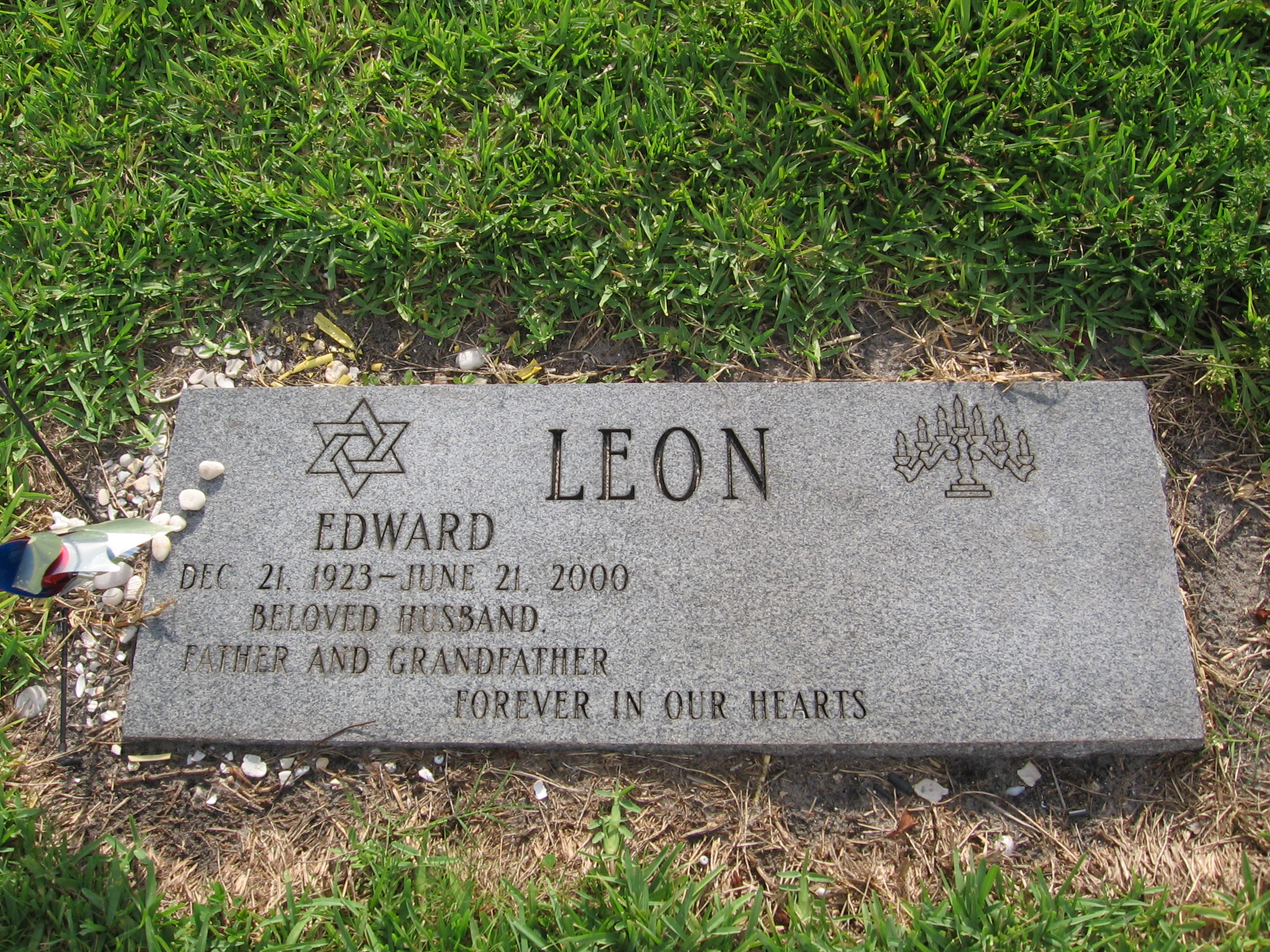 Edward Leon