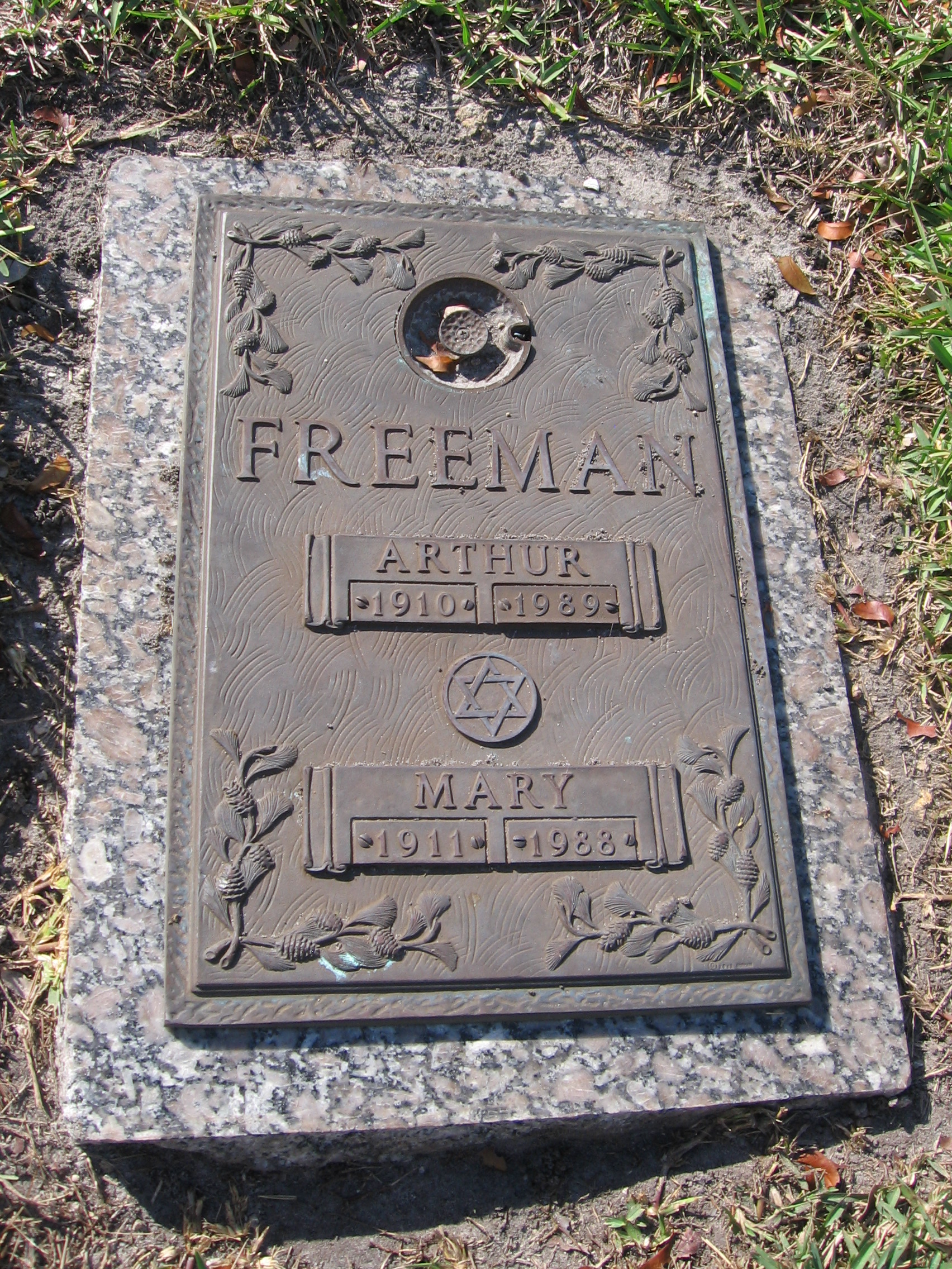 Arthur Freeman