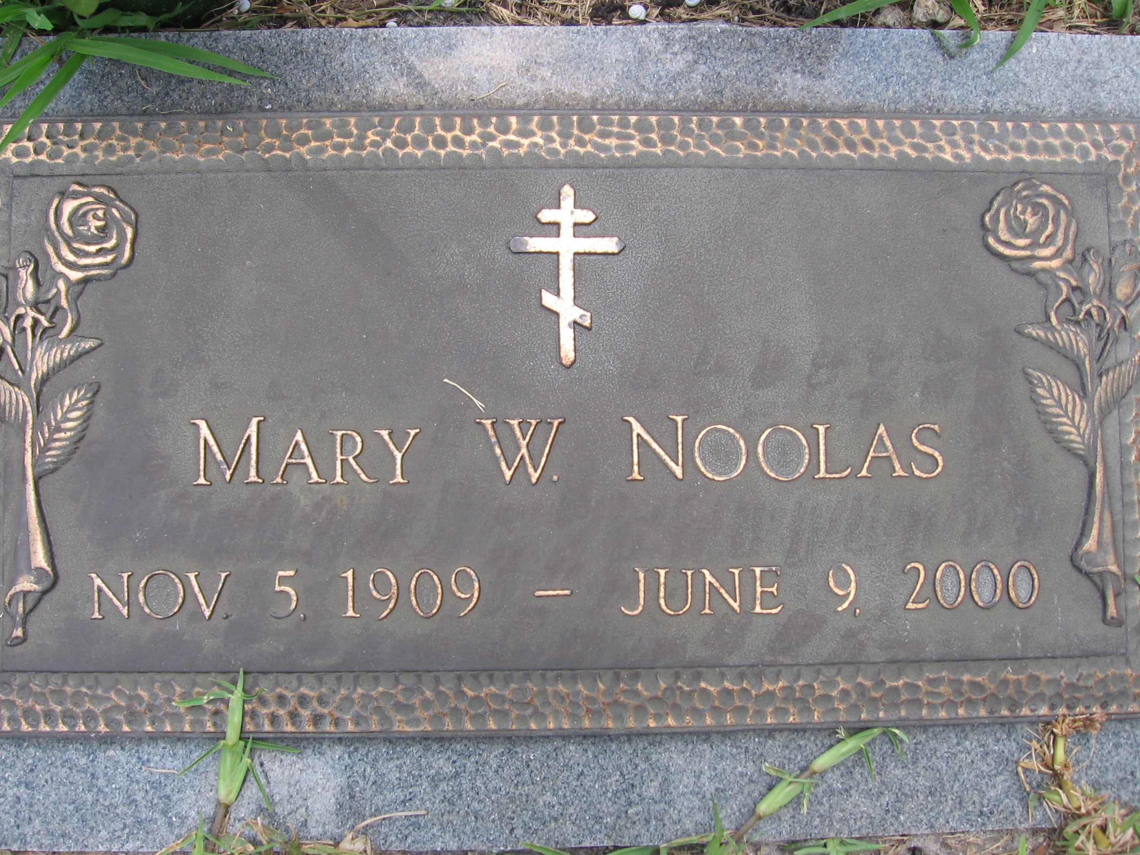Mary W Noolas