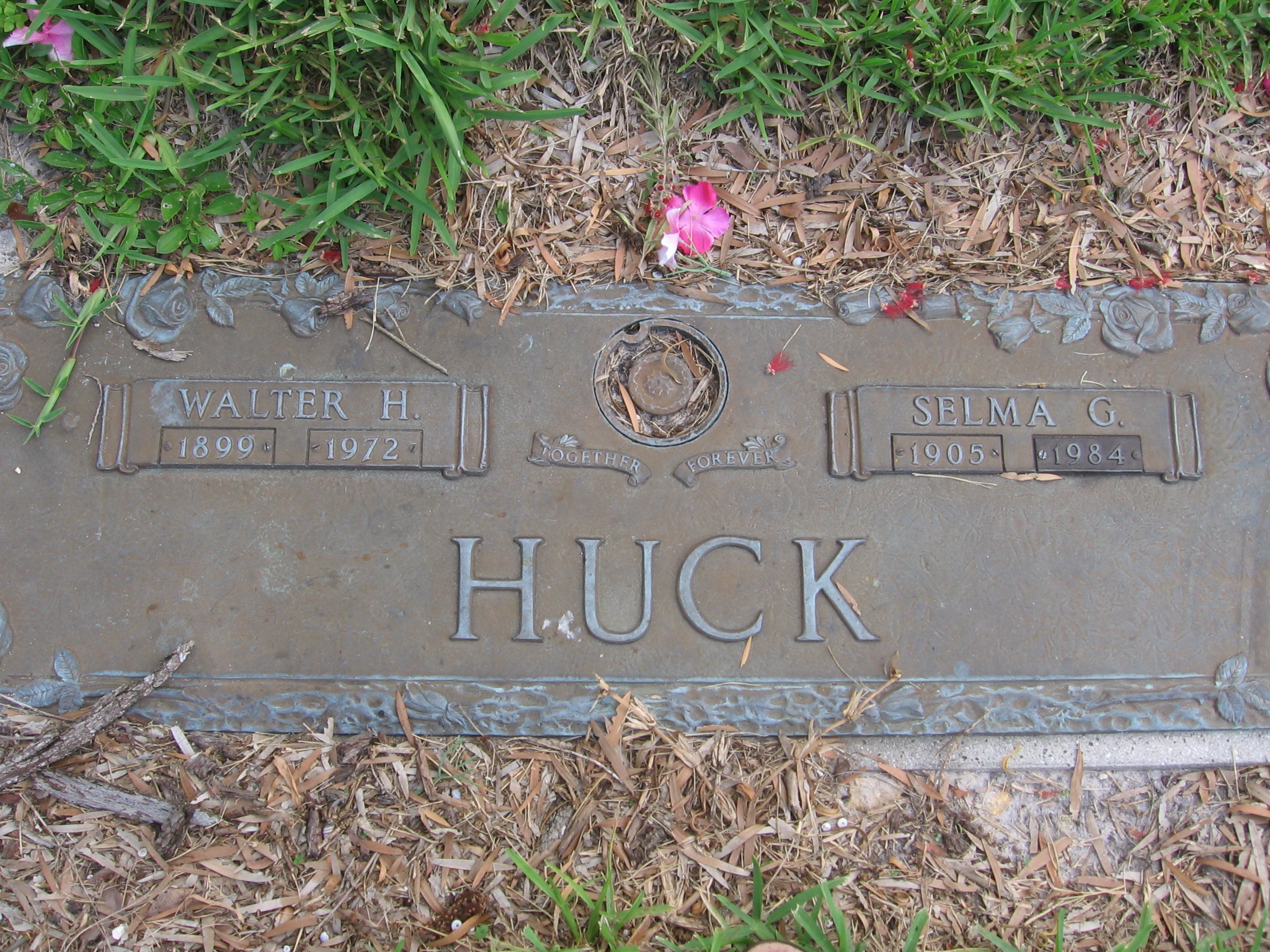 Selma G Huck