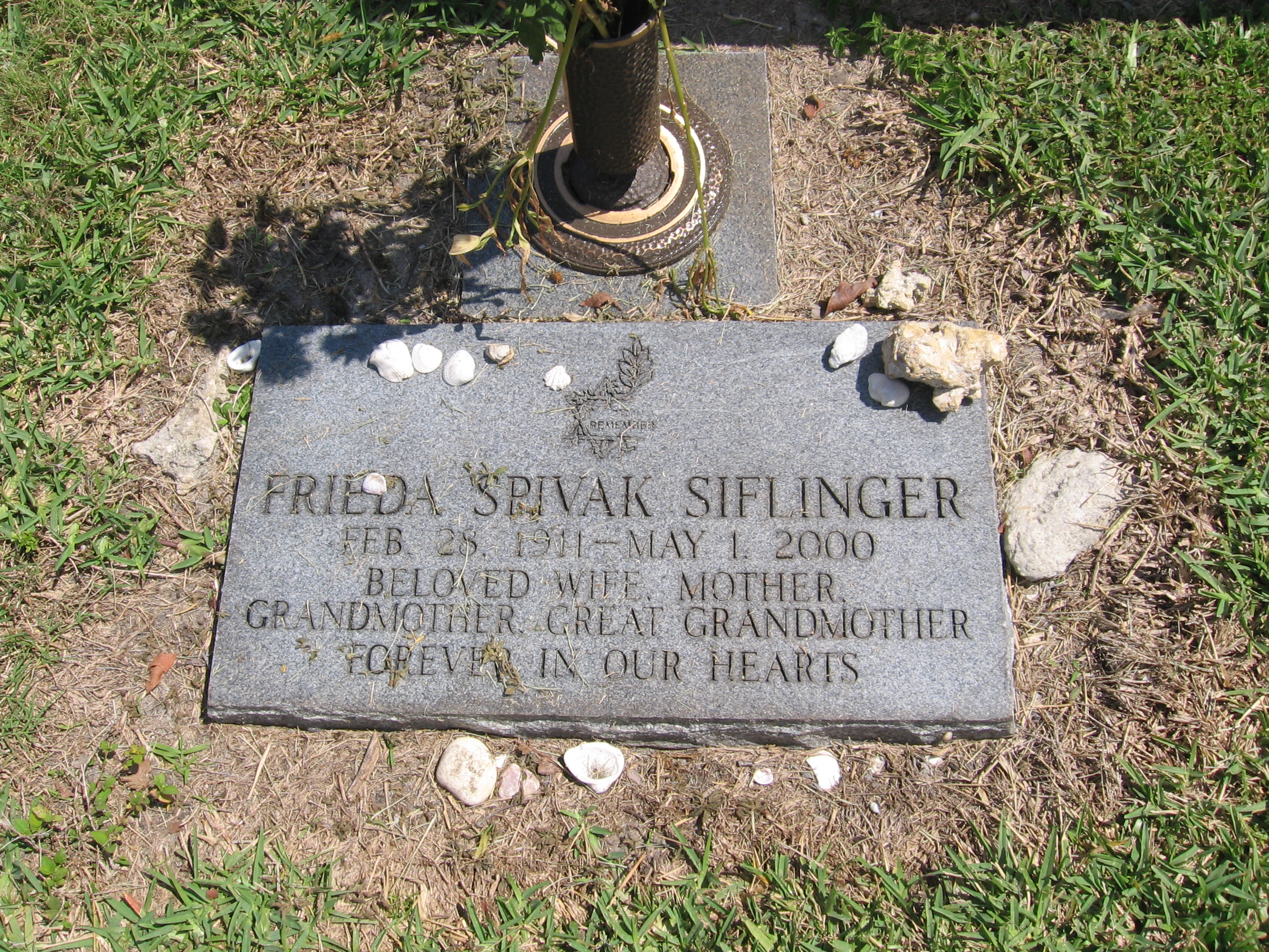 Frieda Spivak Siflinger
