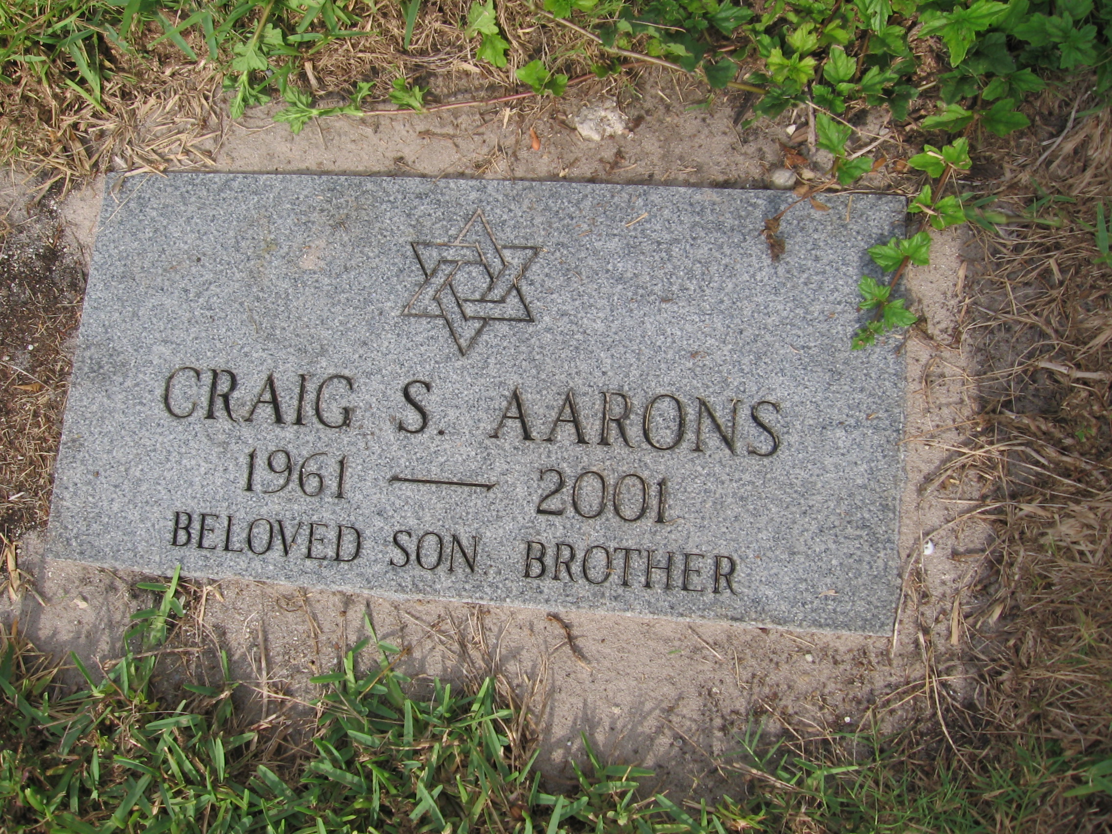 Craig S Aarons