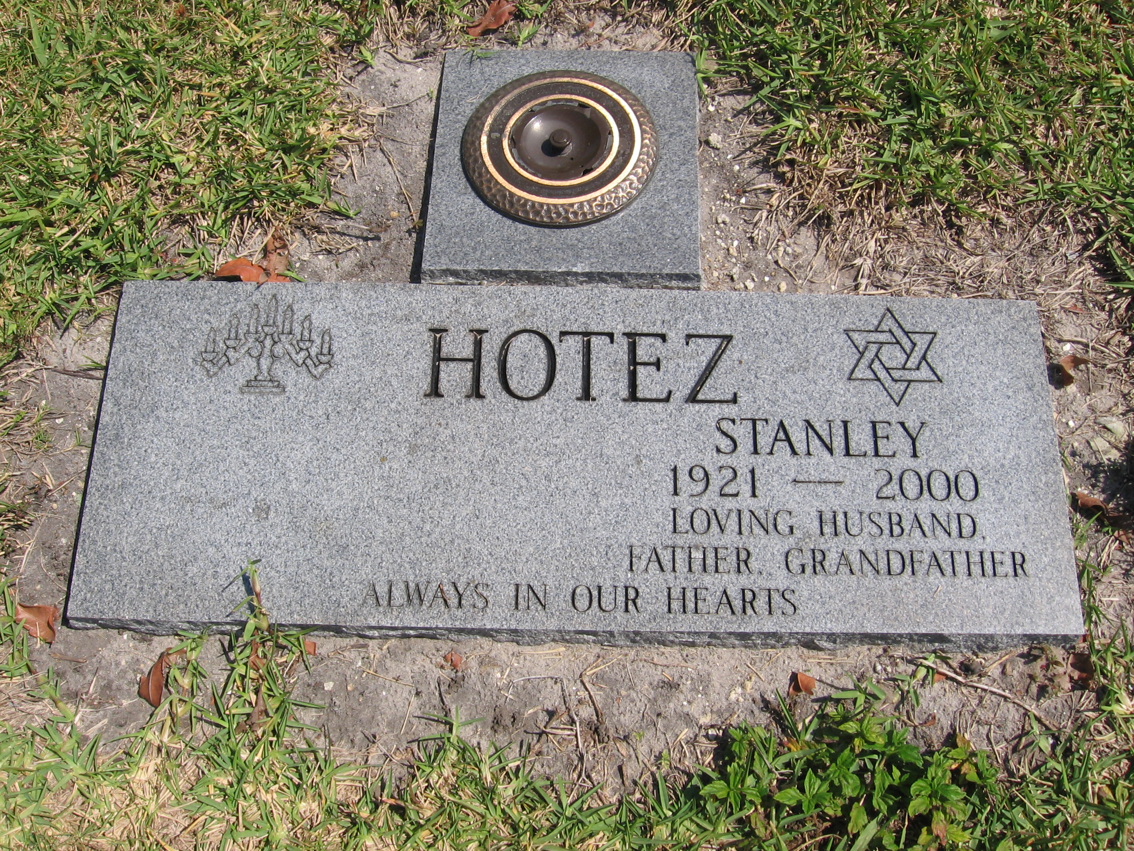 Stanley Hotez