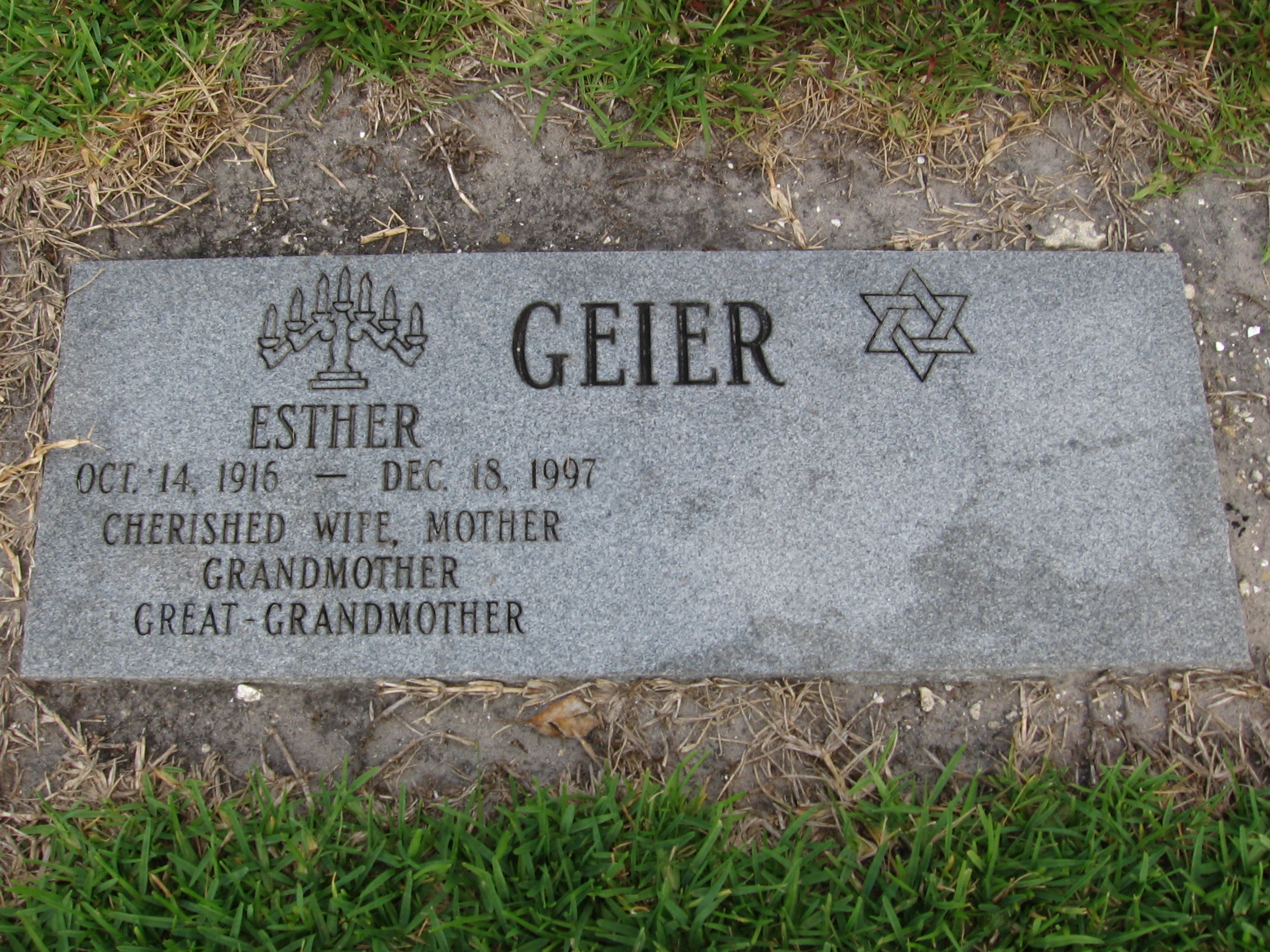 Esther Geier