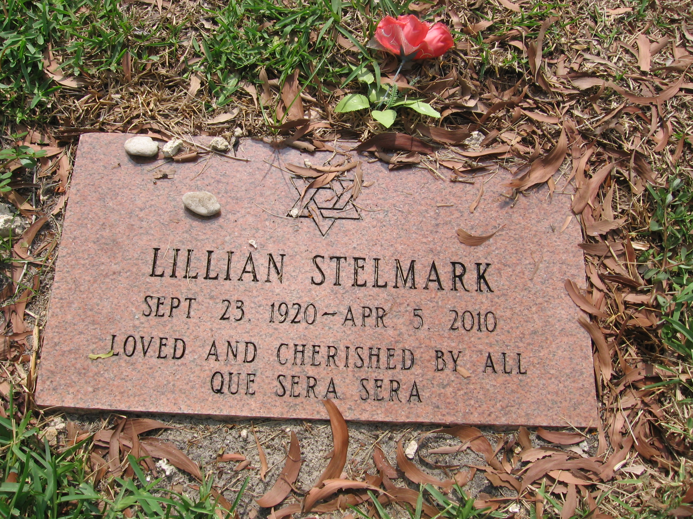 Lillian Stelmark