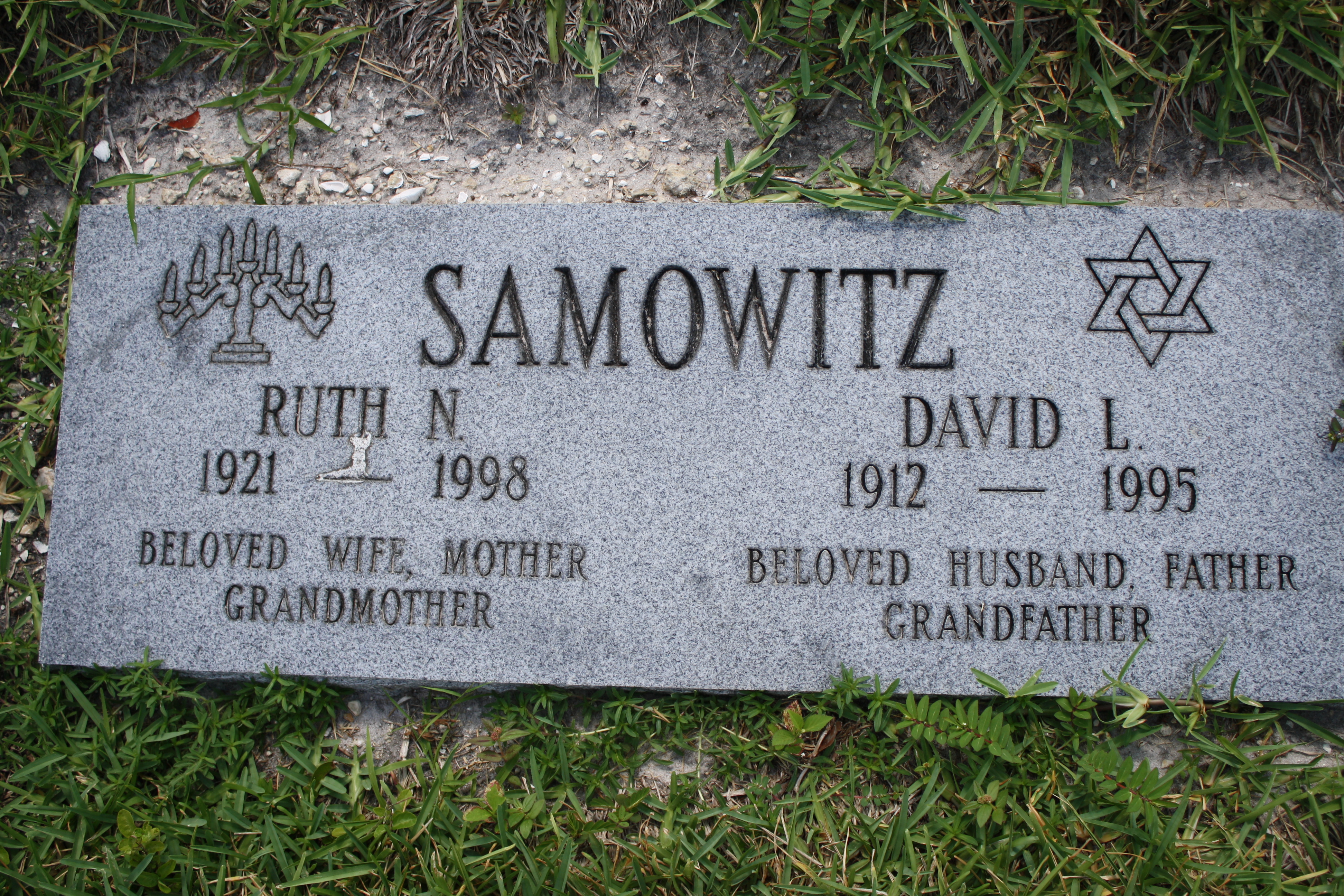 Ruth N Samowitz