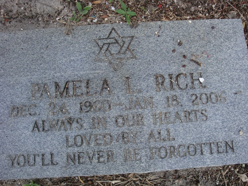 Pamela L Rich