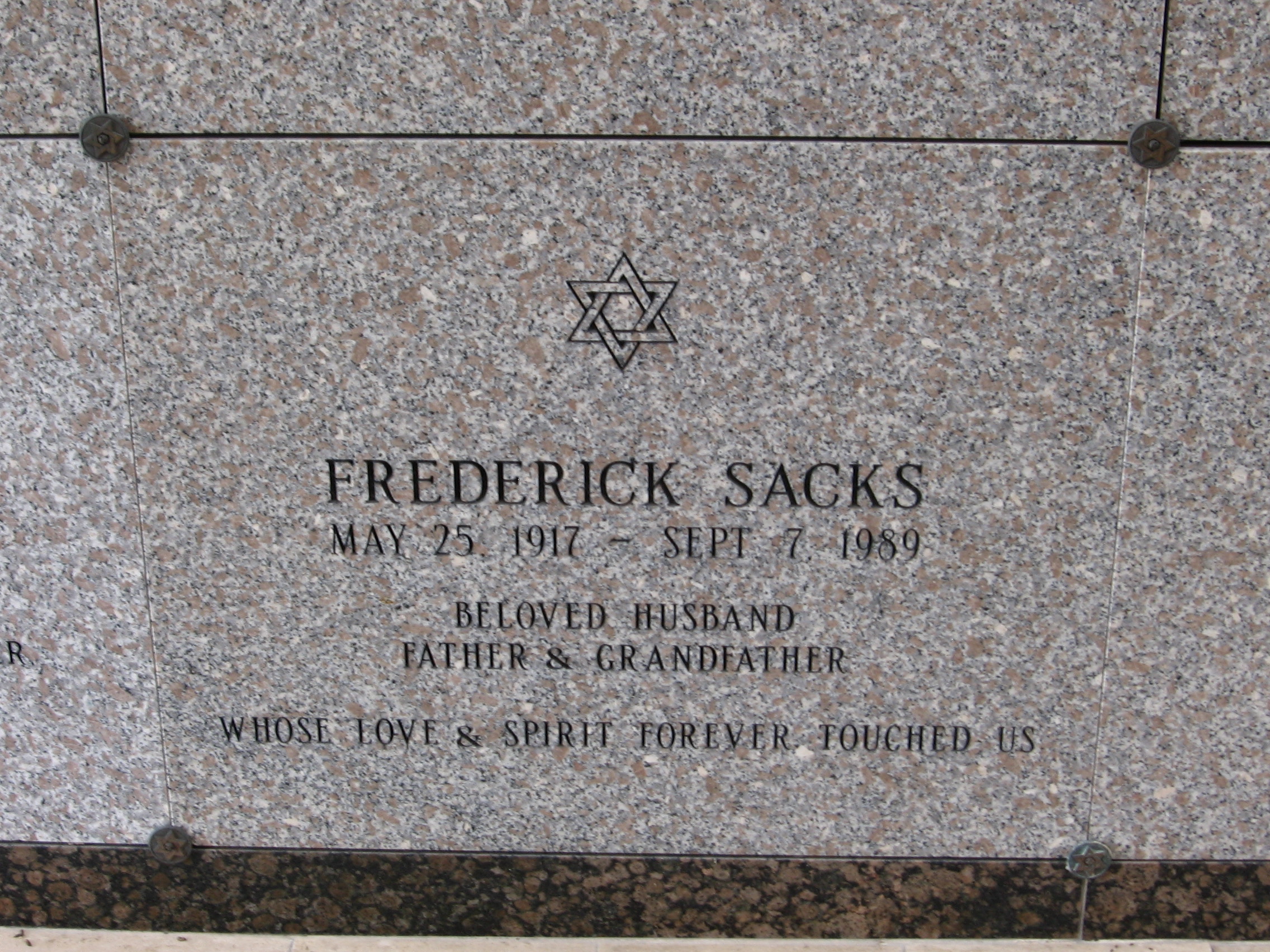 Frederick Sacks