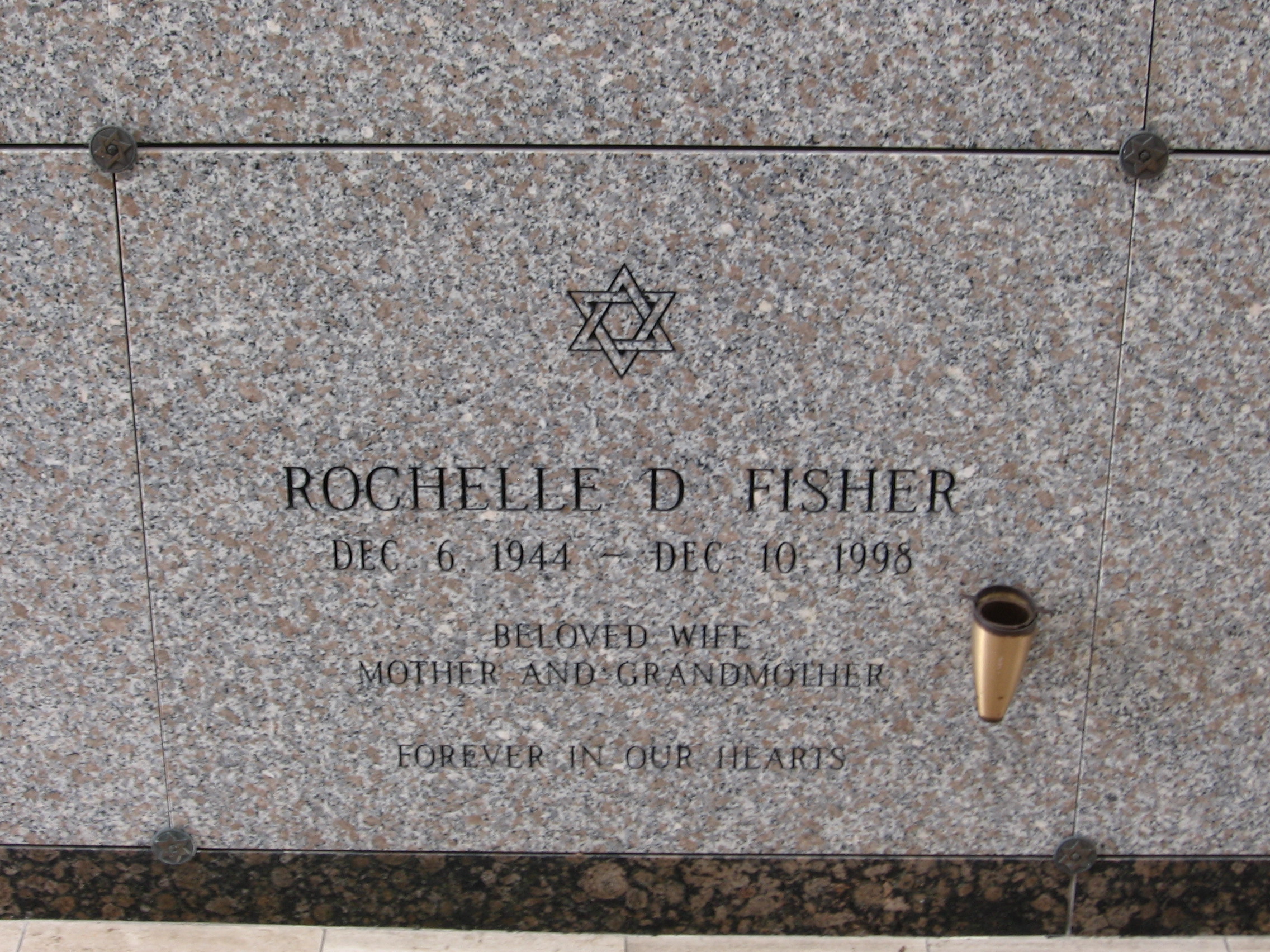 Rochelle D Fisher