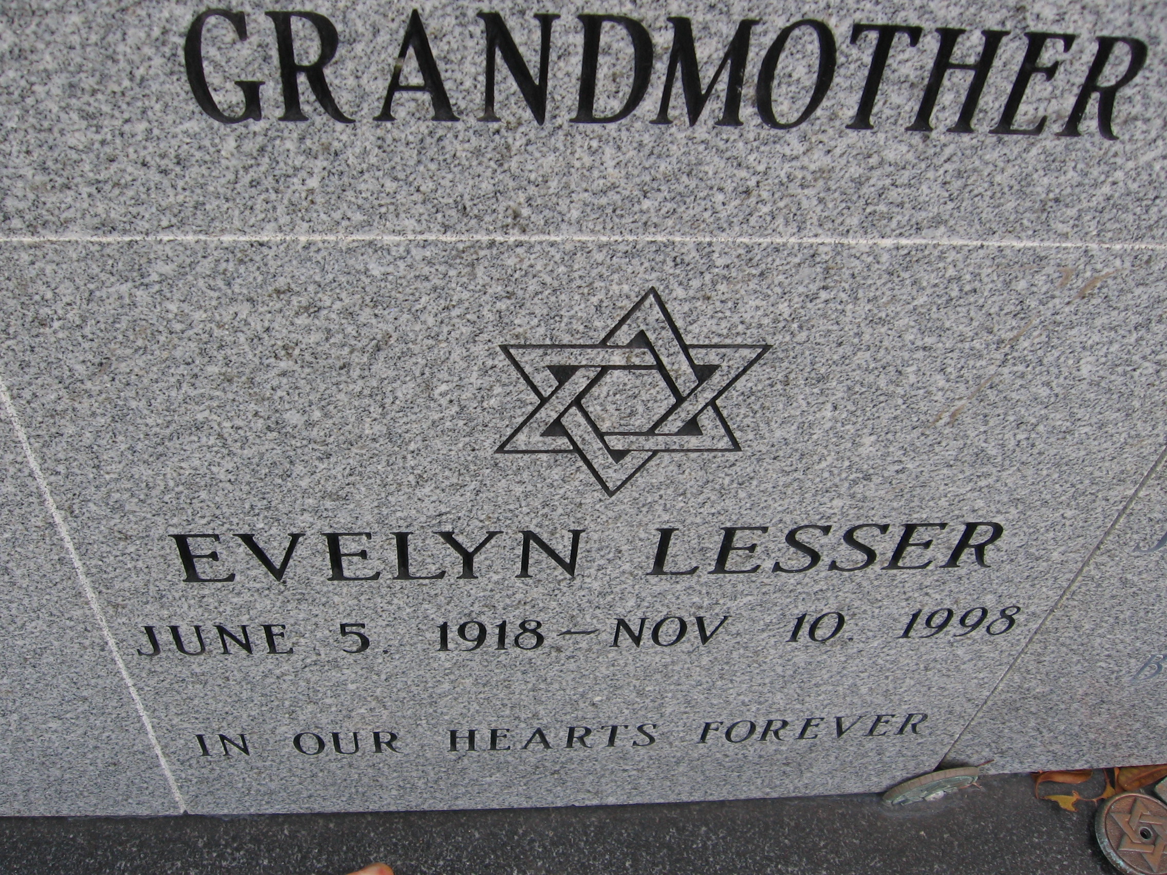 Evelyn Lesser