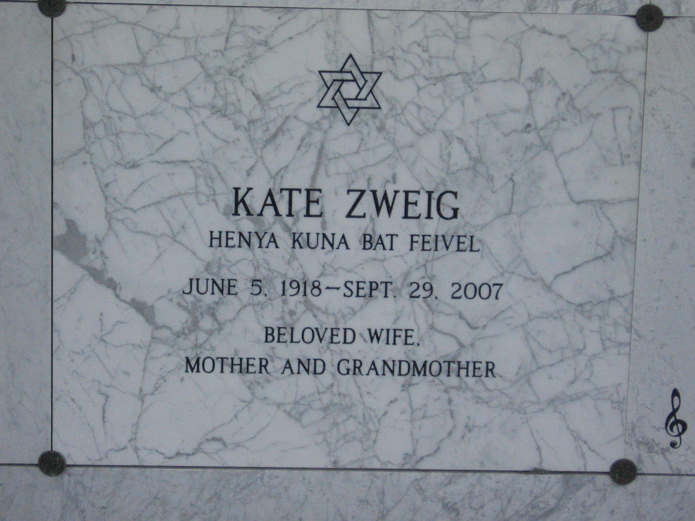 Kate Zweig