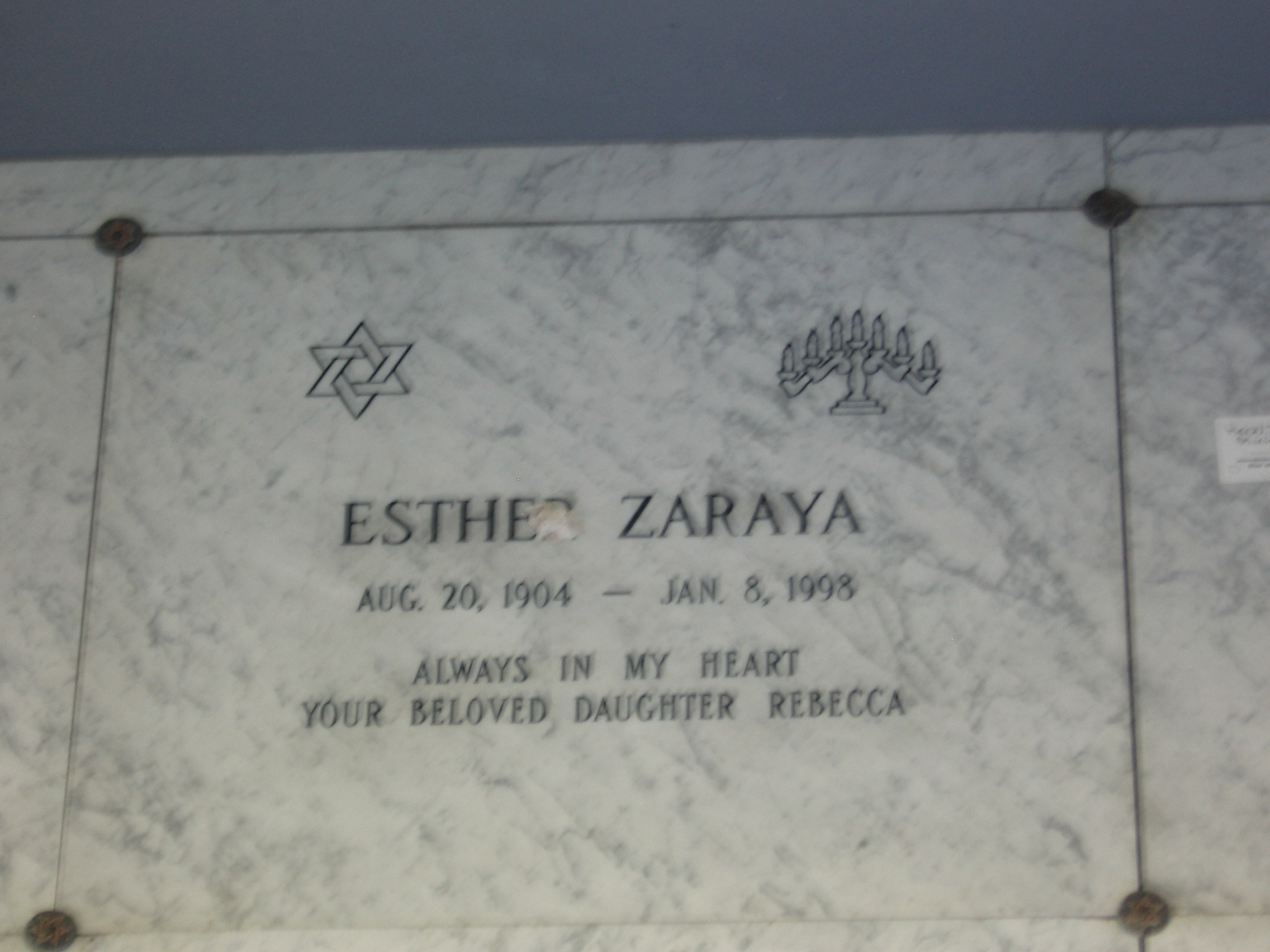 Esther Zaraya