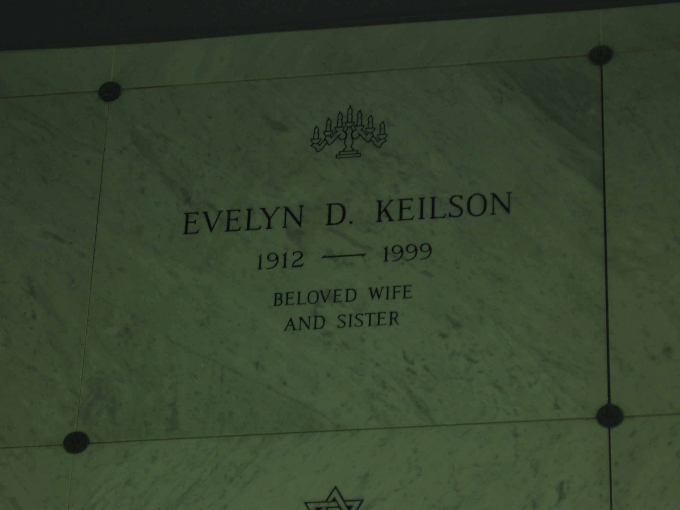 Evelyn D Keilson