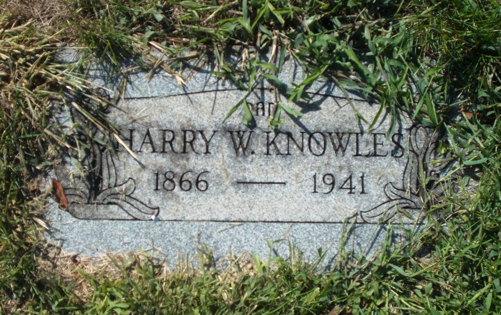 Harry W Knowles