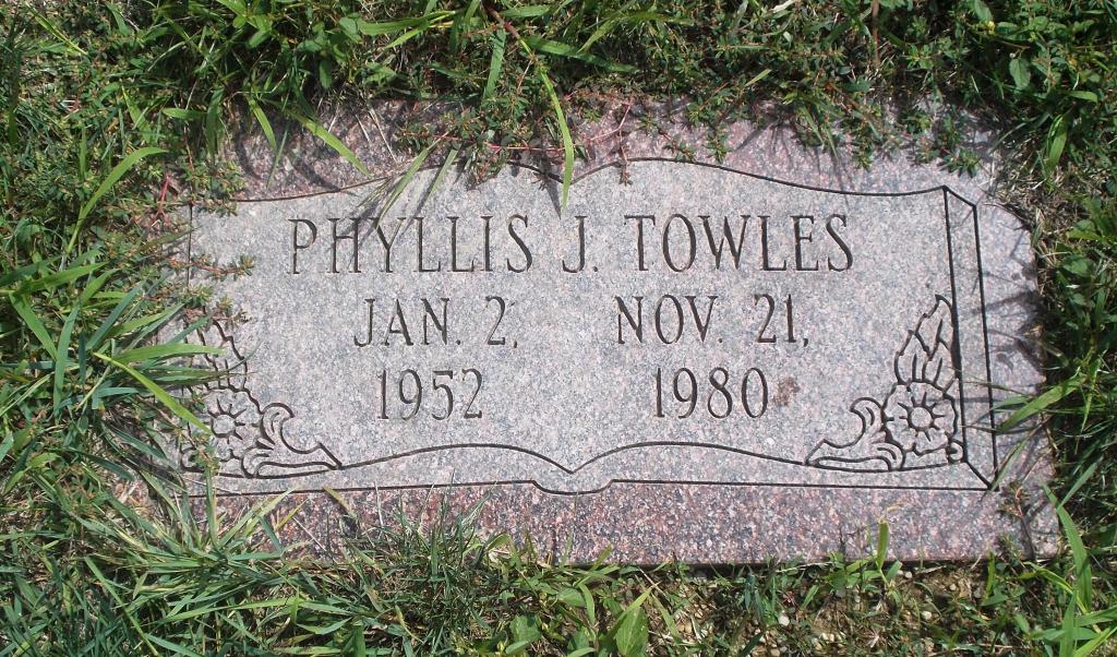 Phyllis J Towles