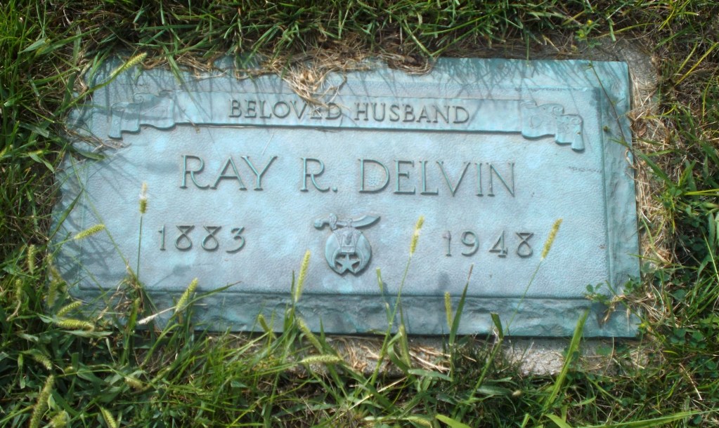 Ray R Delvin