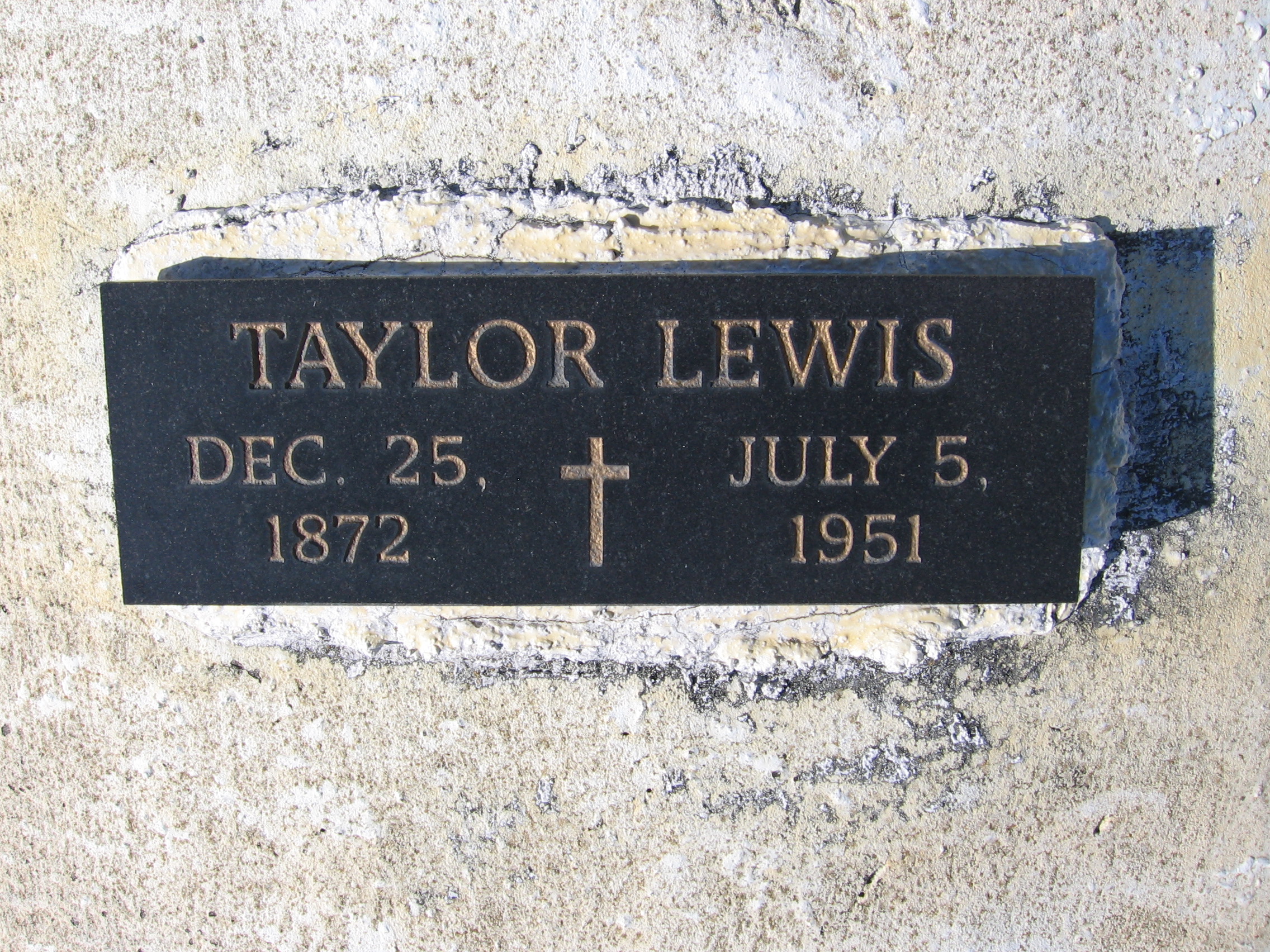 Taylor Lewis