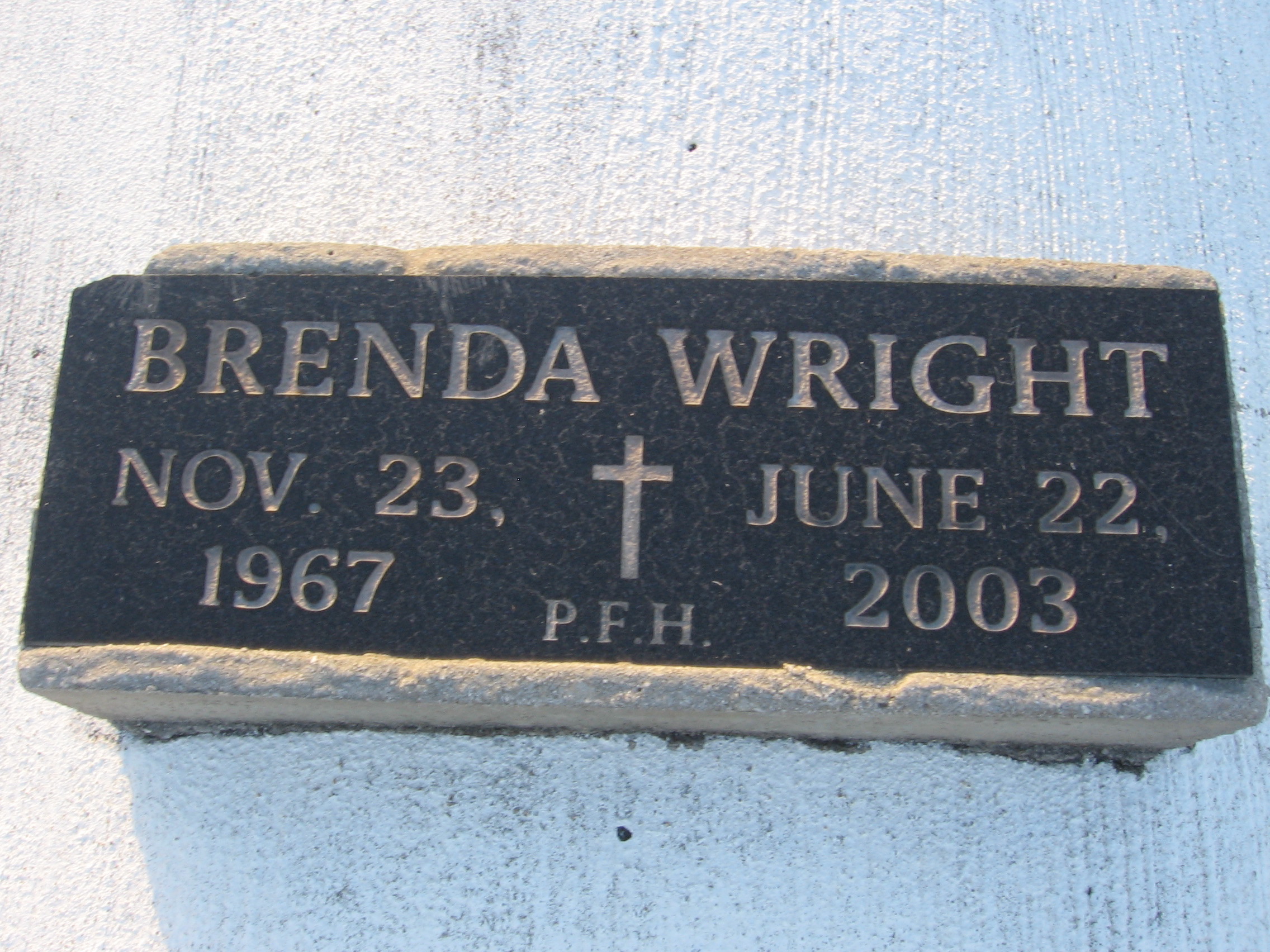 Brenda L Wright