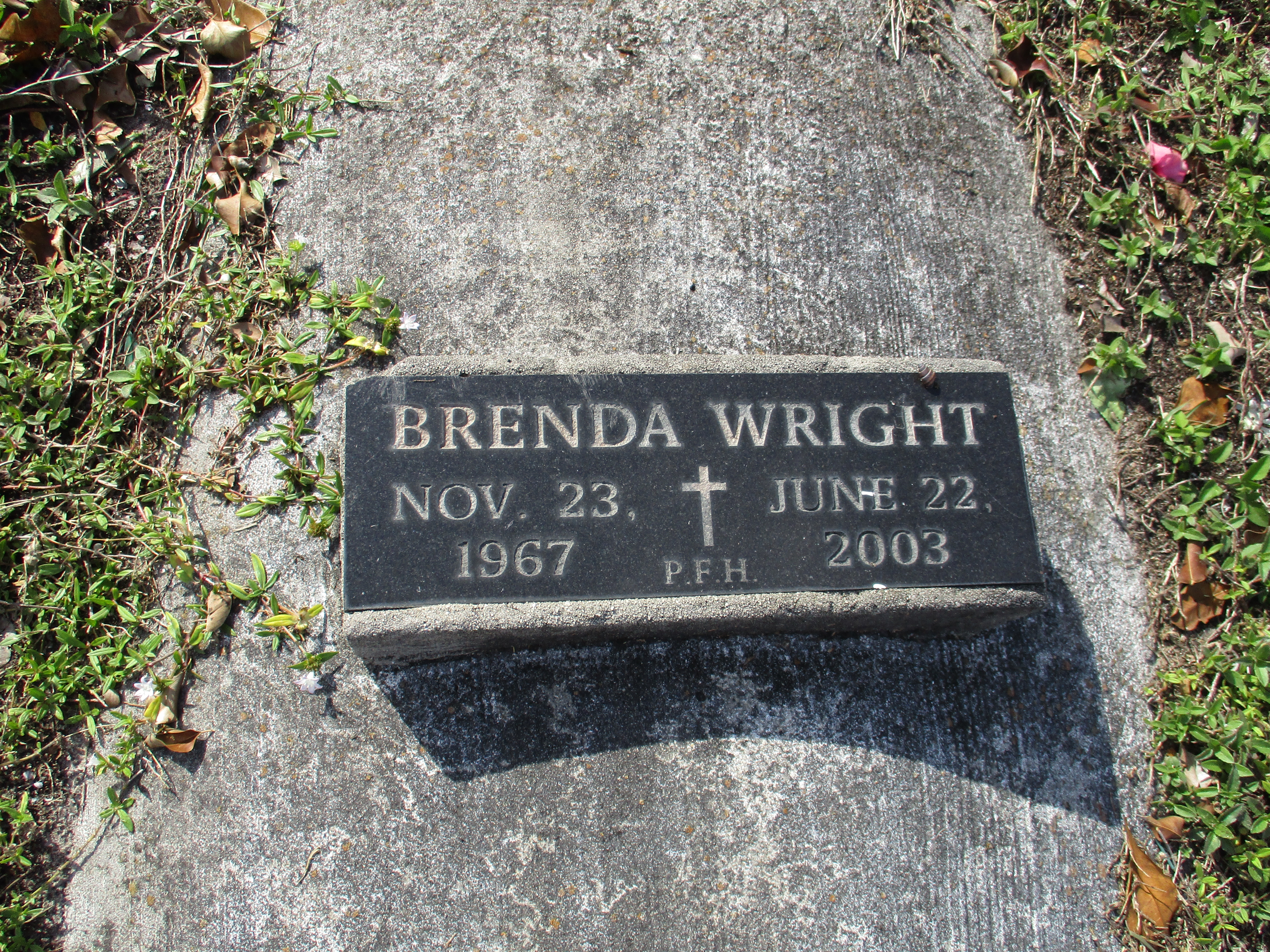 Brenda L Wright