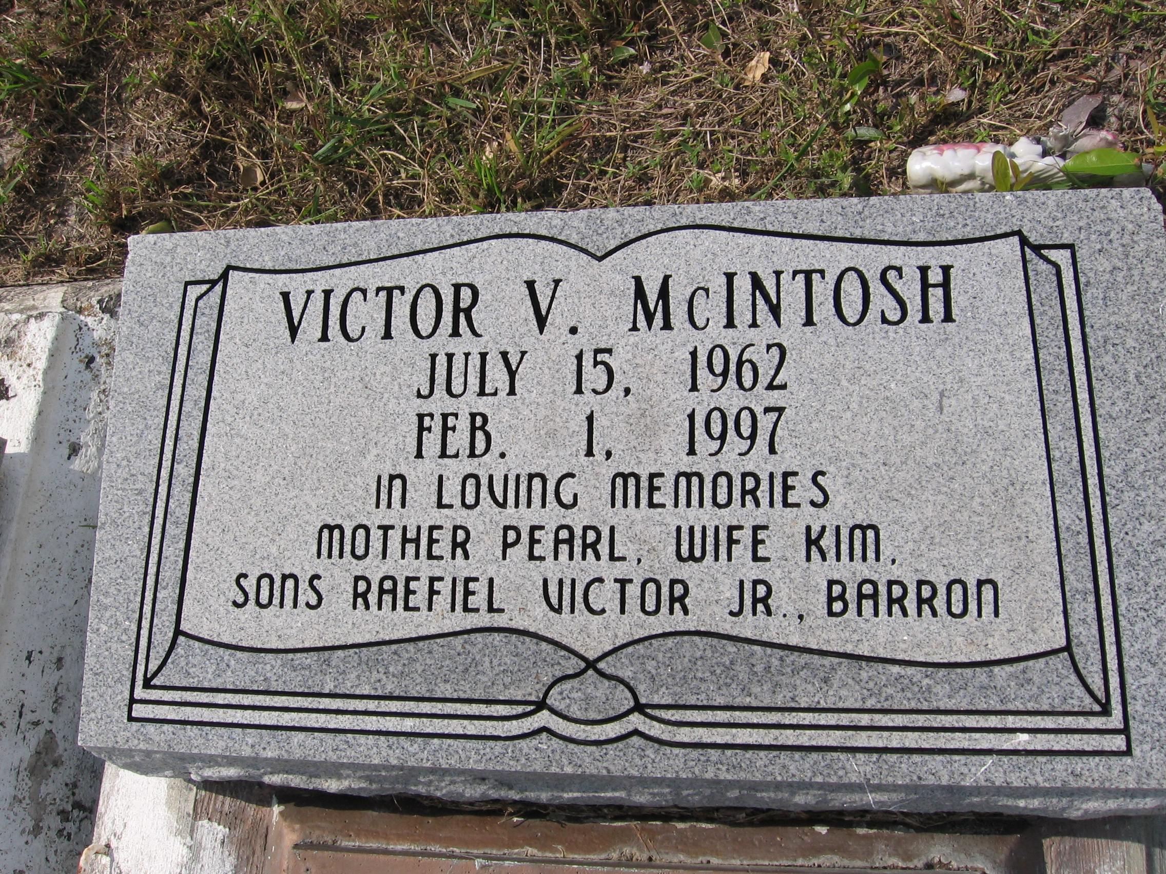 Victor V McIntosh